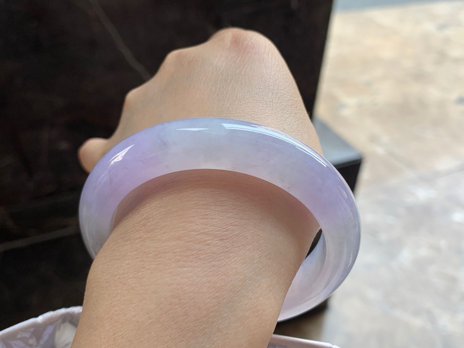 57-12.8-9.3

冰紫手镯^_^水润 鲜艳亮眼