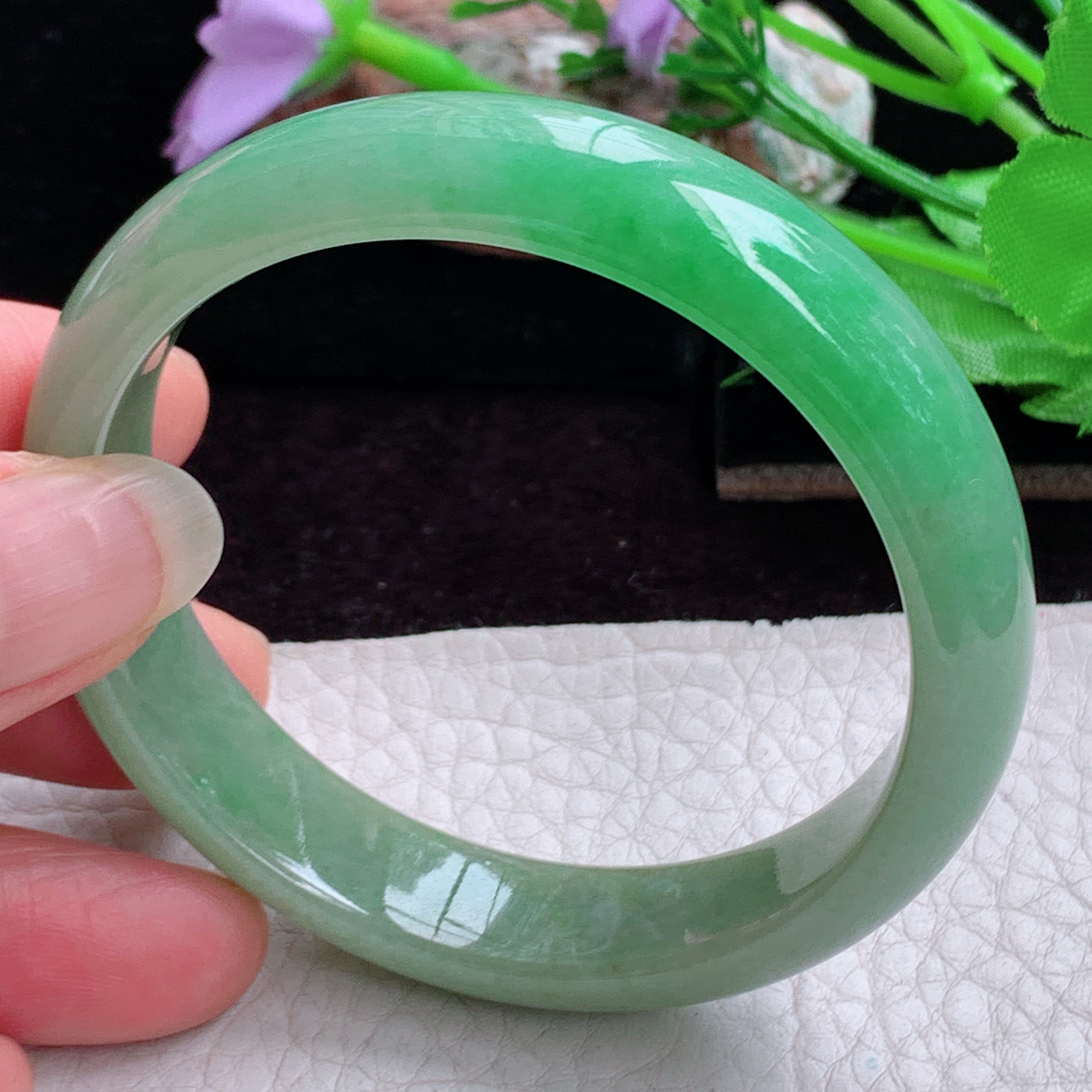 h实拍54*12.5*7平安镯 特色天然缅甸翡翠手镯辣绿正圈玉镯子