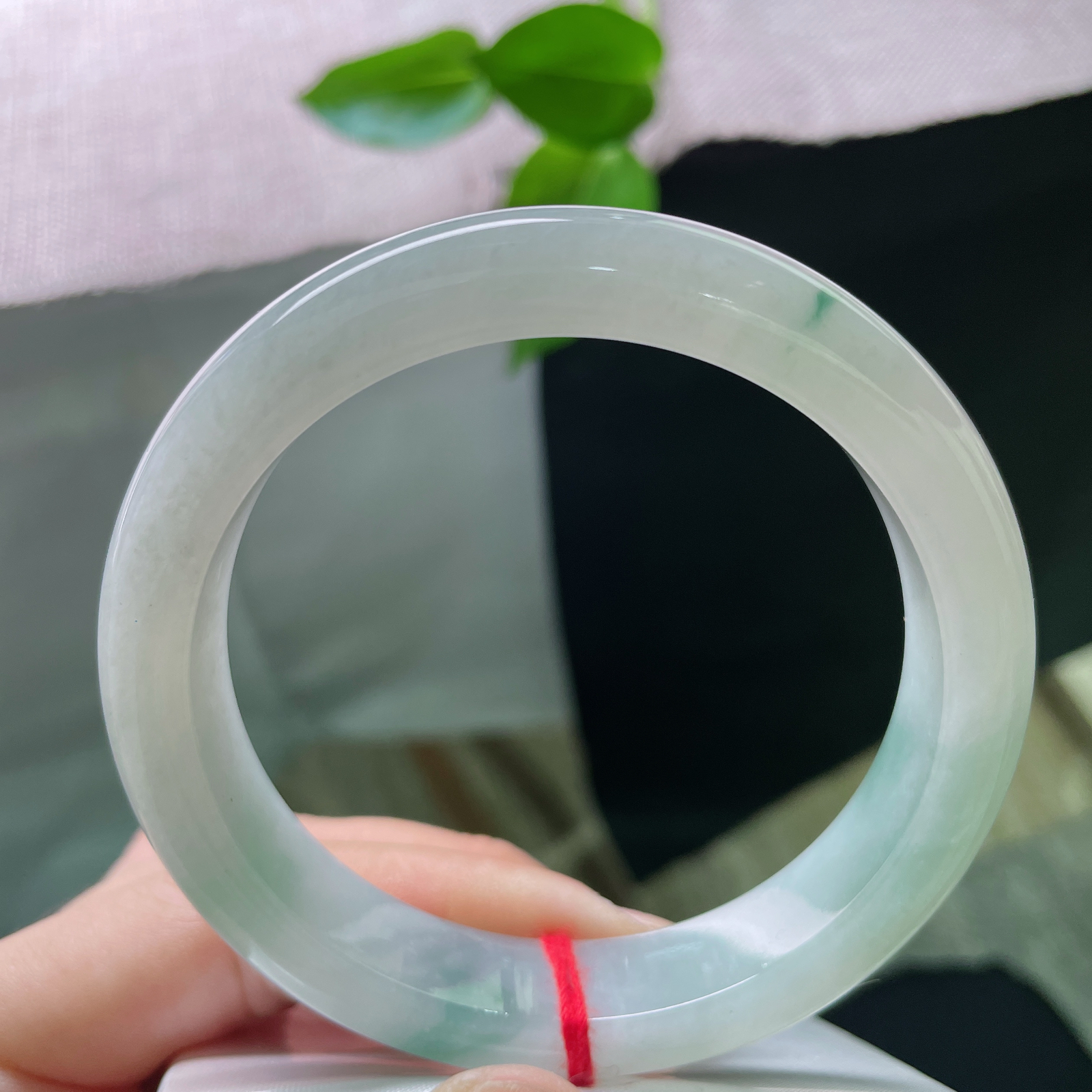 60/12.5/8.6，飘花正圈，水头好，种老，大圈口，上手经典大气，有纹