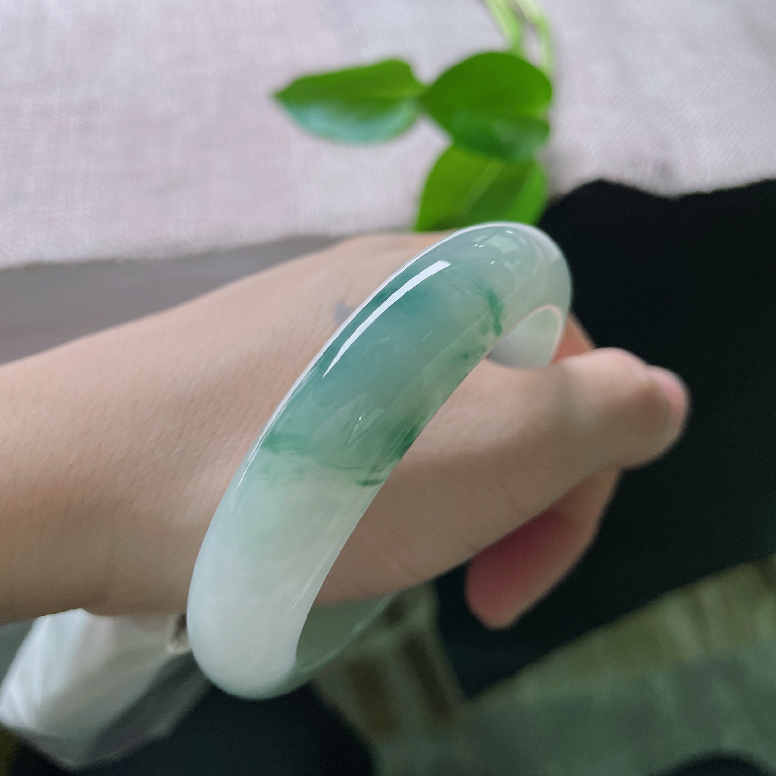 55.9/13.8/8.5飘花正圈，水润细腻，厚庄，一抹飘花，婉间风华，无暇