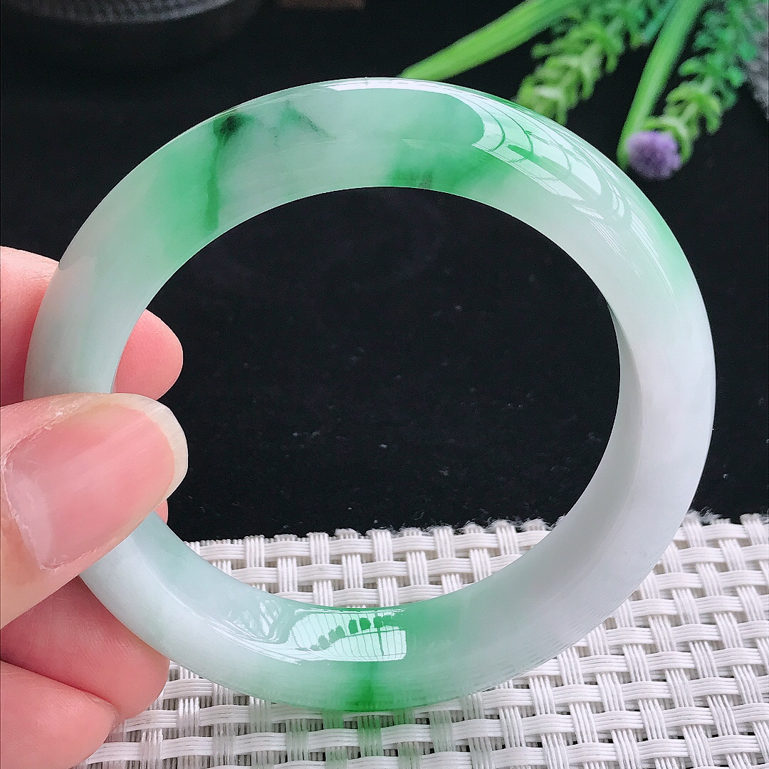 实拍A货翡翠55.3/12.3/9.5老坑精美冰润飘阳绿手镯翡翠玉镯手环