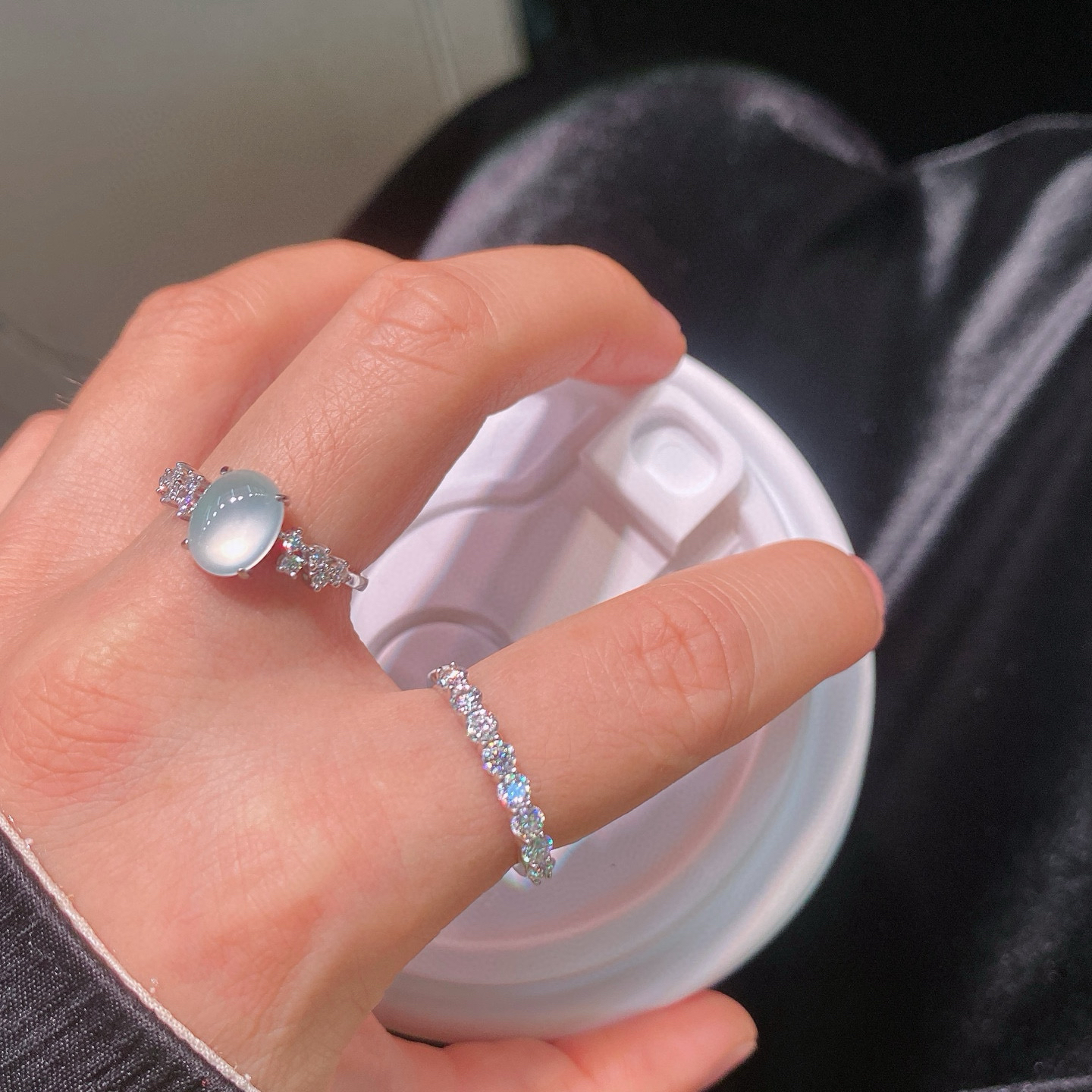 高冰蛋面戒指 
冰透水润，质地细腻
蛋面圆润饱满，18k金镶嵌
实物更美～