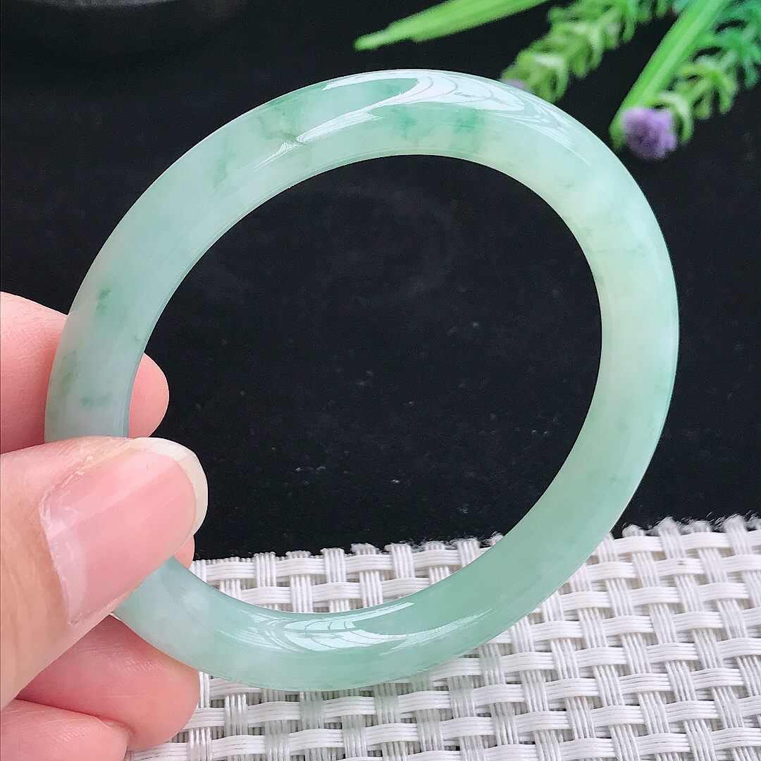 实拍A货翡翠53/8.2/8.5老坑冰胶水灵冰晴飘花圆条手镯翡翠玉镯手环