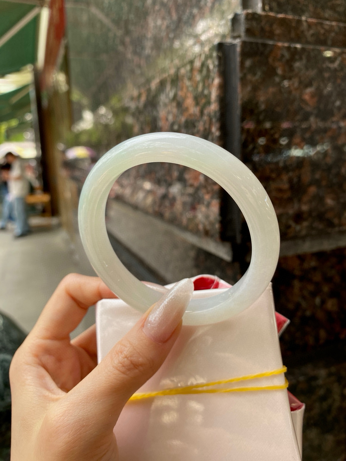 【晴底手镯】
尺寸：58.2-10.5-8.5
自然光无滤镜，原图直出