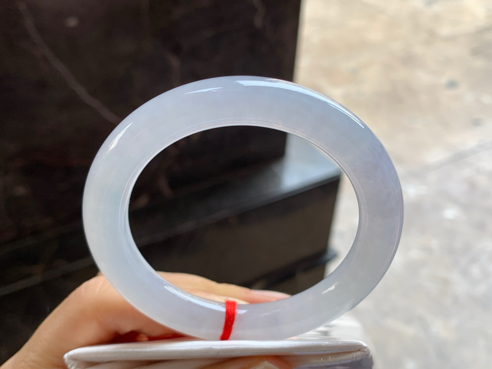 54.5-10.1

冰种淡紫圆条手镯^_^冰透