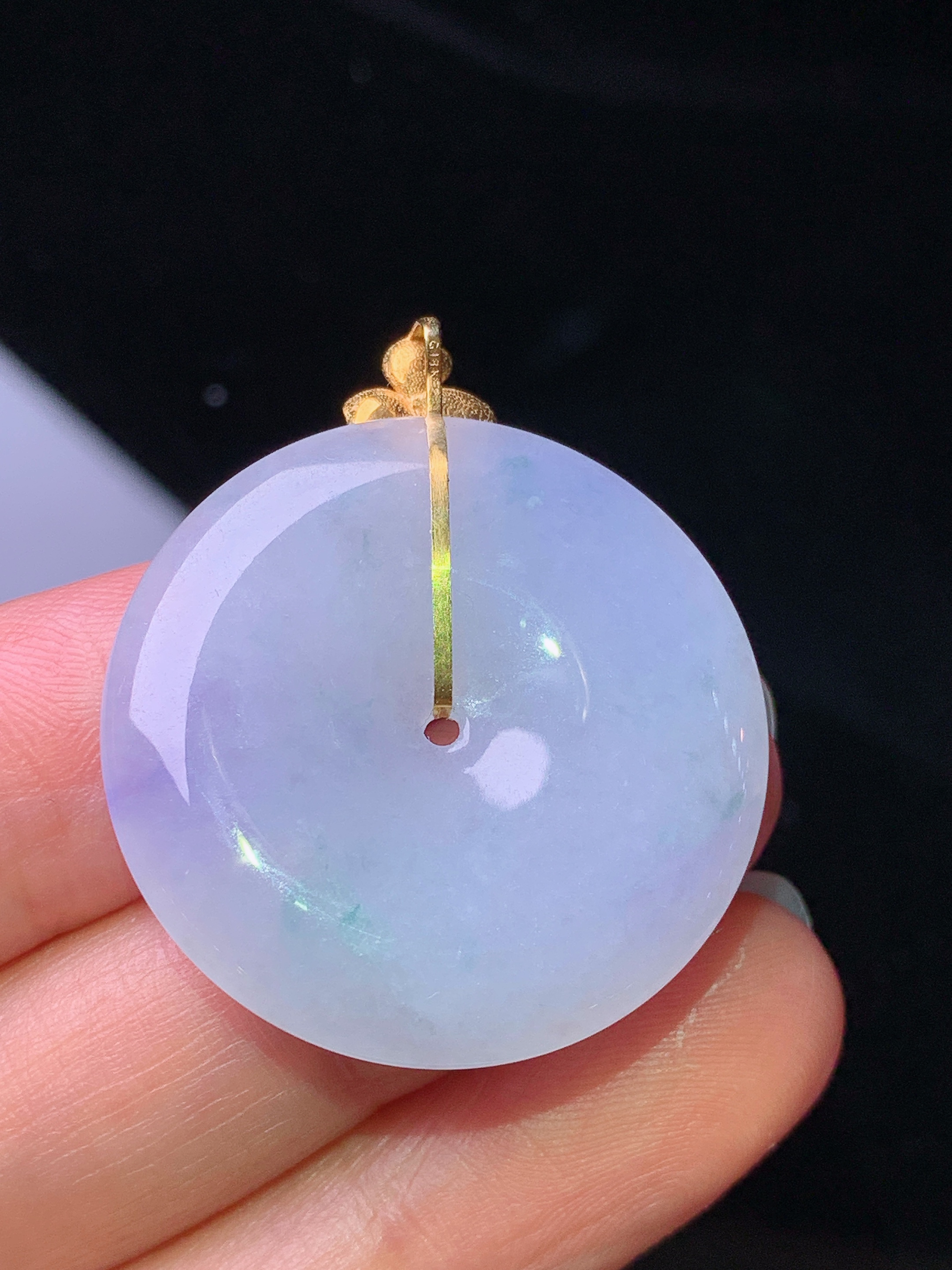 18k金镶嵌紫罗兰平安扣吊坠 玉质细腻 色泽艳丽清新 水润亮眼 整体尺寸33.2*28.6*4.3j2