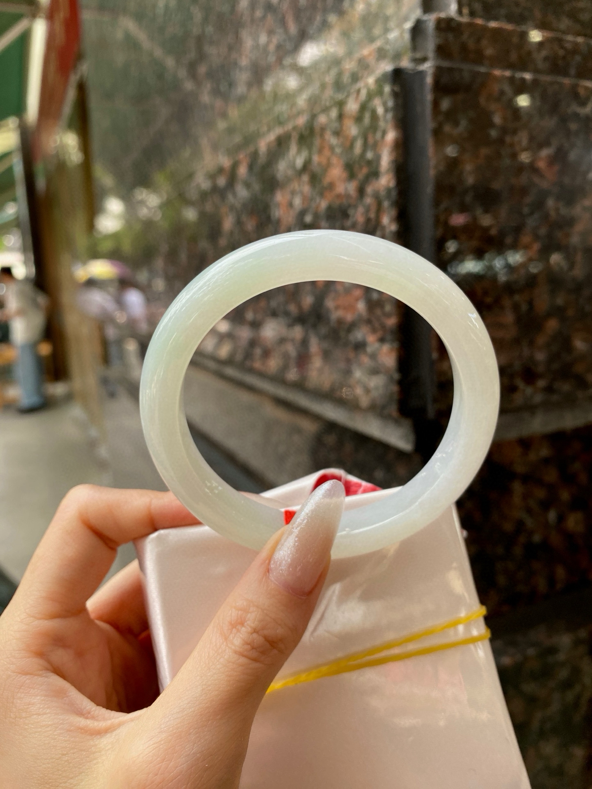 【晴底手镯】
尺寸：58.2-10.5-8.5
自然光无滤镜，原图直出