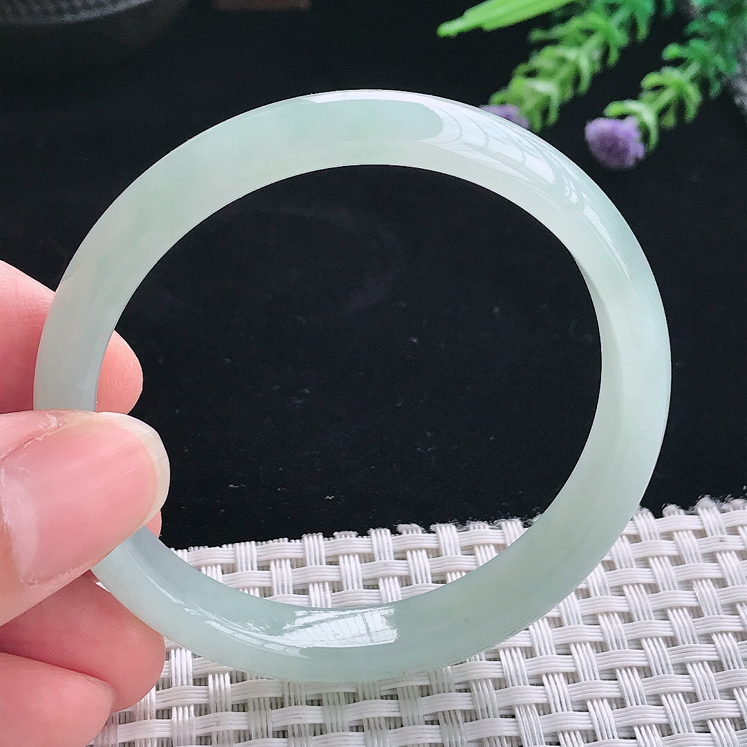 实拍A货翡翠54/10.3/6.6老坑秀气冰晴绿细条手镯翡翠玉镯手环