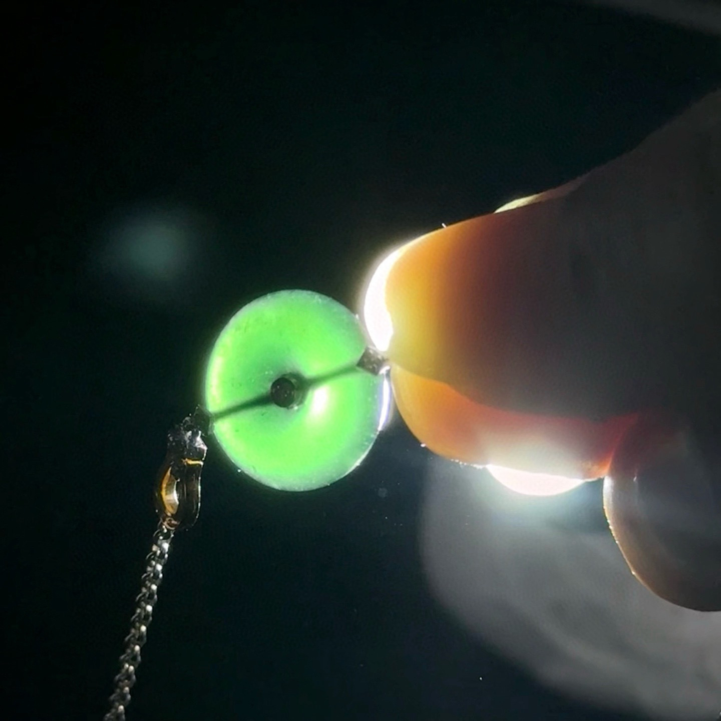 精品18k墨翠平安扣手链 种好色正 黑度极好 打灯通透 油性十足  尺寸13.4