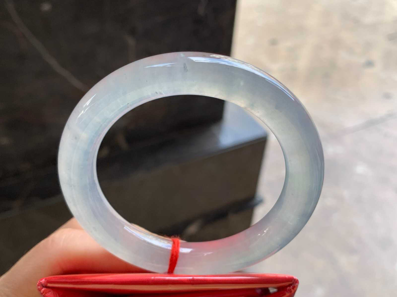 54.5-11.3

高冰圆条手镯^_^透亮 荧光十足