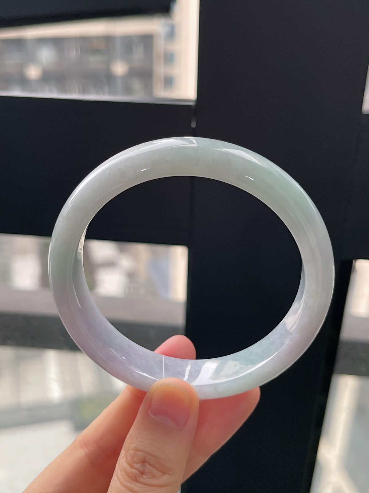 正圈59圈口，翡翠糯化种淡春彩手镯