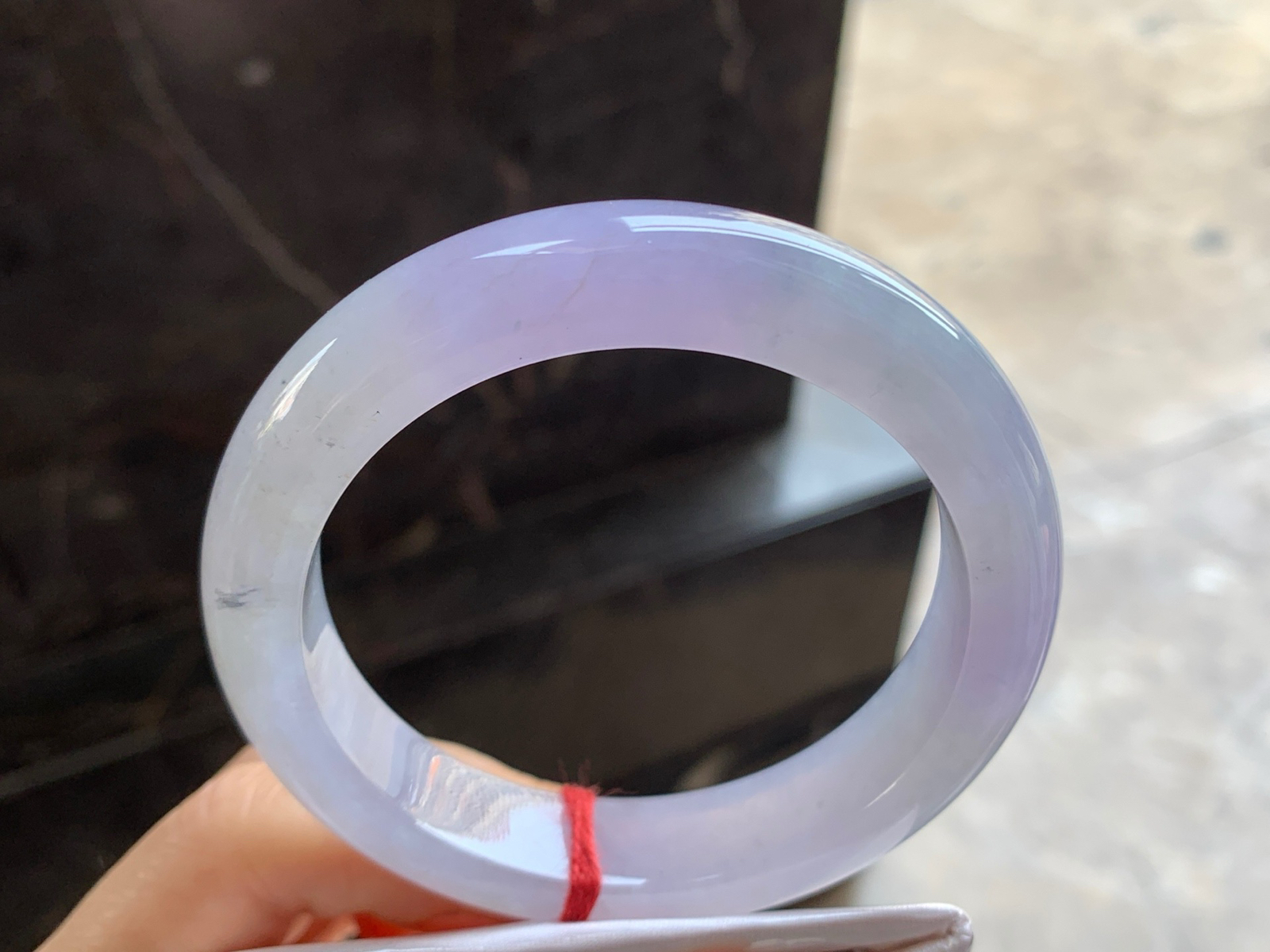 57-12.8-9.3

冰紫手镯^_^水润 鲜艳亮眼