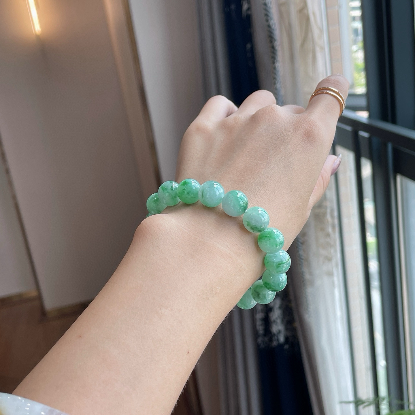 绿花手串 

尺寸：11.5/17颗