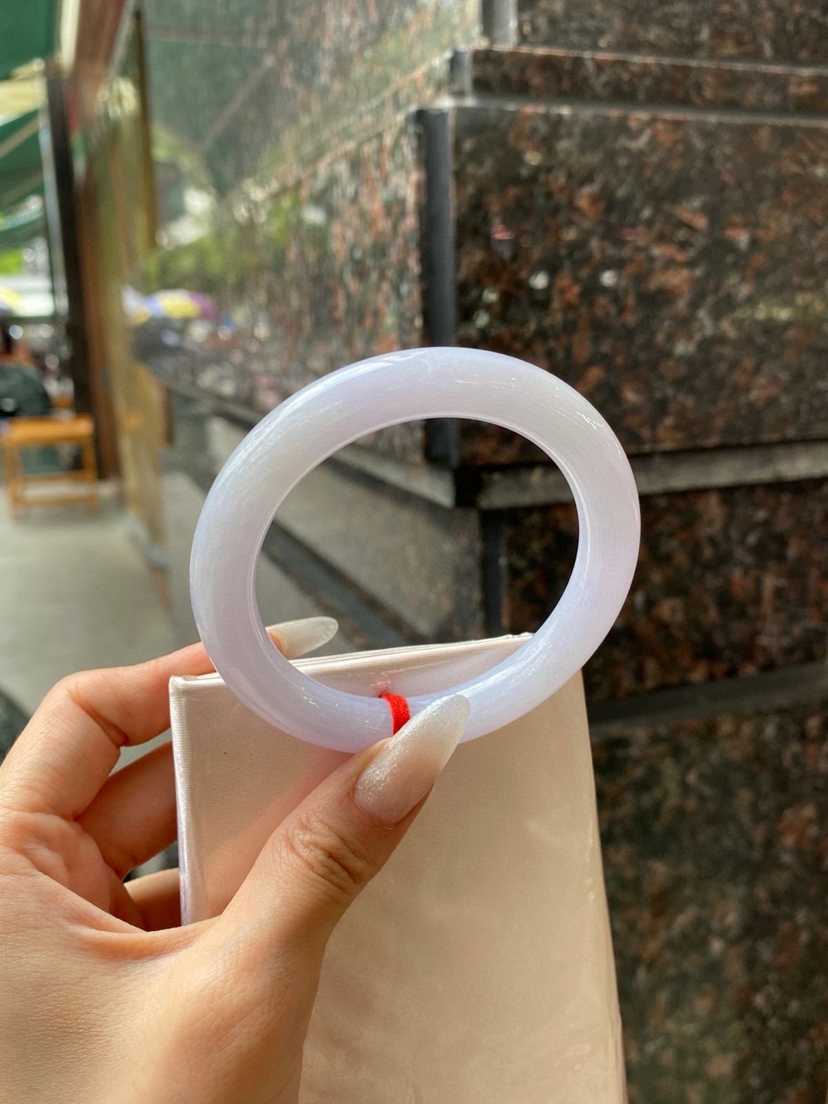 【紫罗兰圆条手镯】
尺寸：55.4-10.5-9.5
自然光无滤镜，原图直出