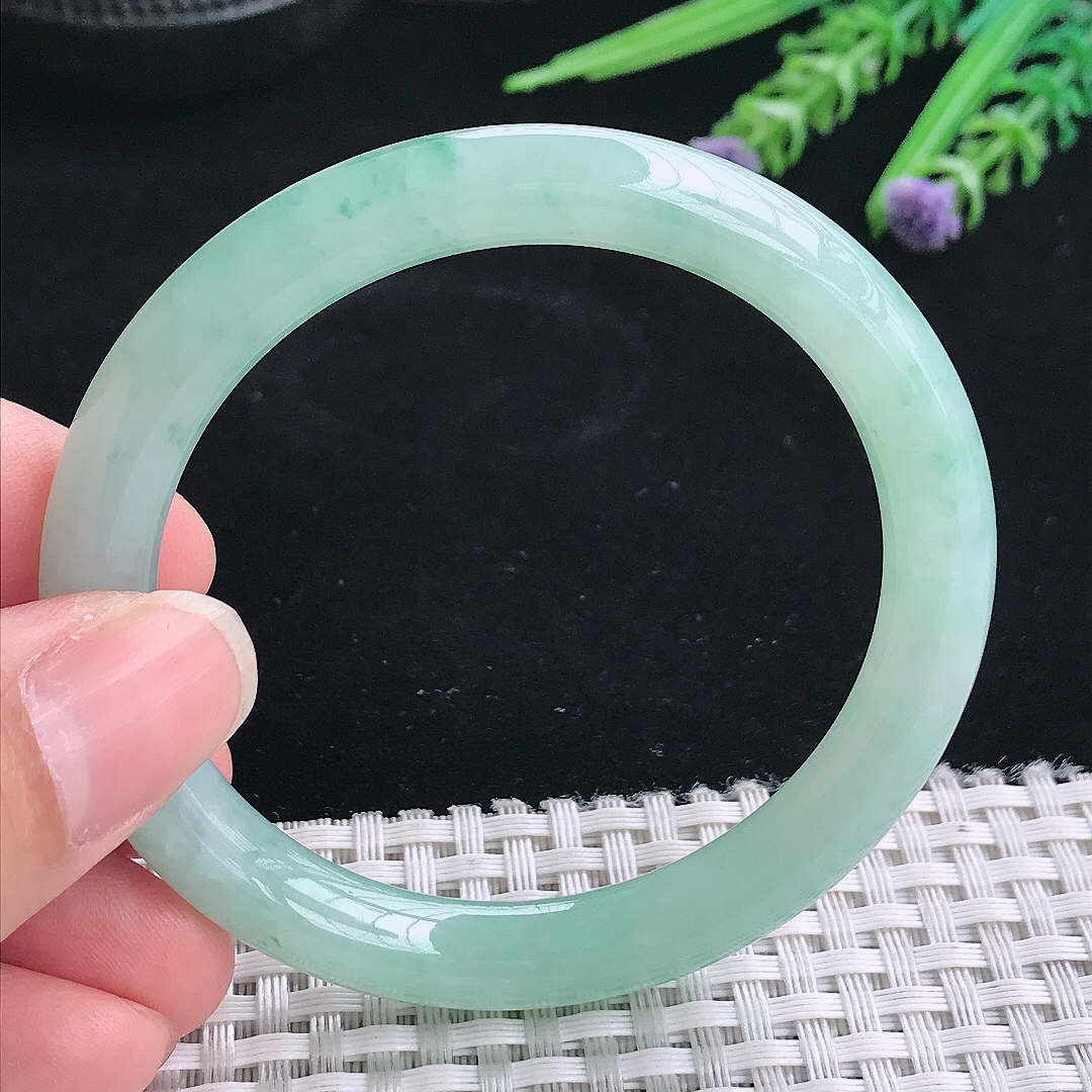 实拍A货翡翠53/8.2/8.5老坑冰胶水灵冰晴飘花圆条手镯翡翠玉镯手环