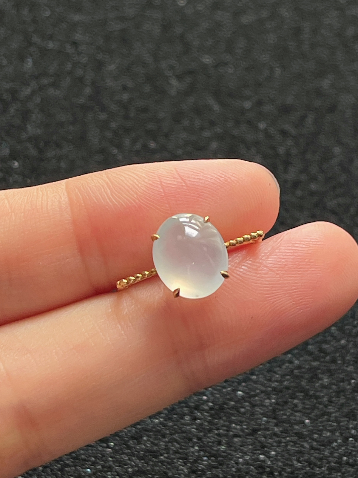 18k金翡翠白色戒指