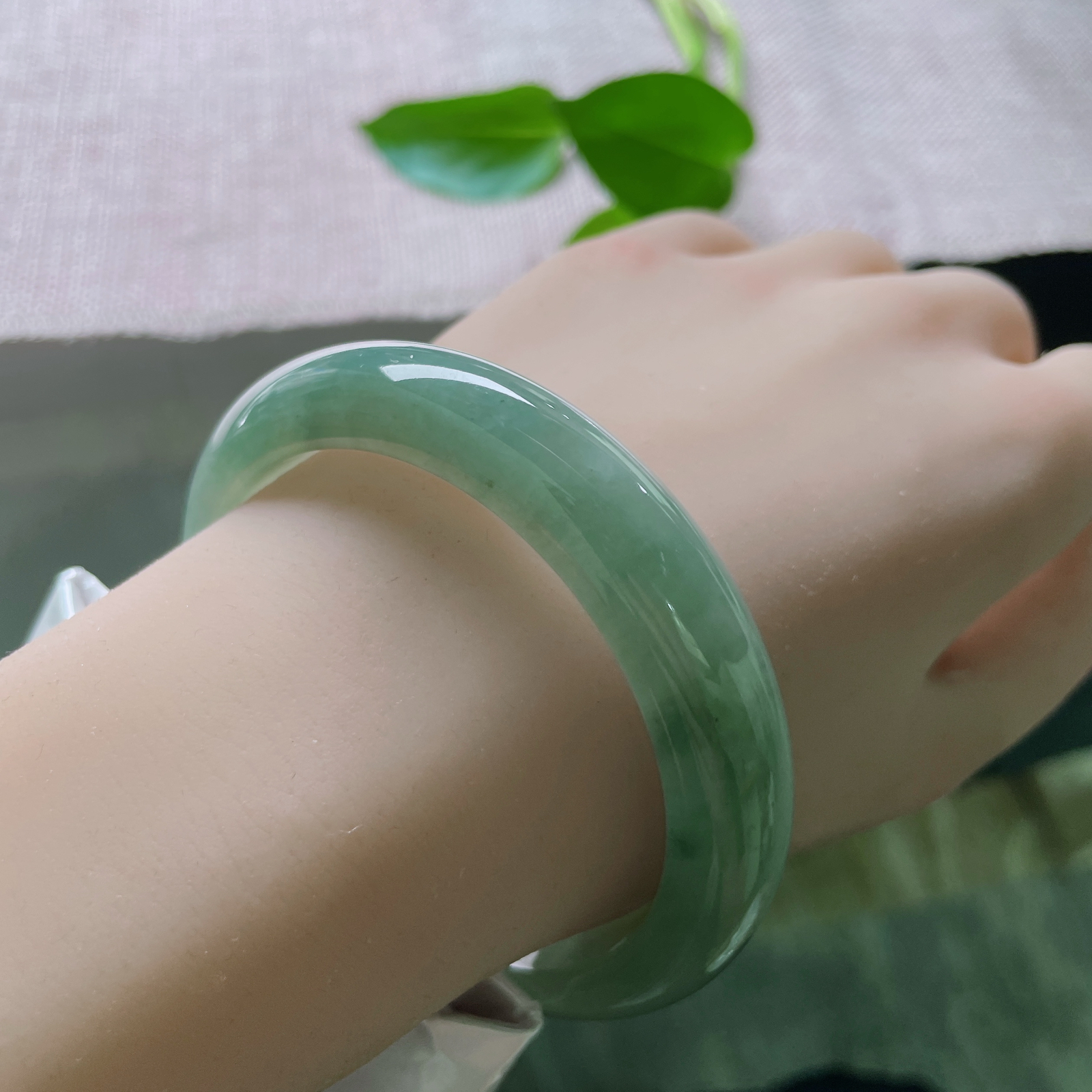 57.7/12.6/8.3，油青正圈，油润透亮，种老，一点皮纹可以忽略