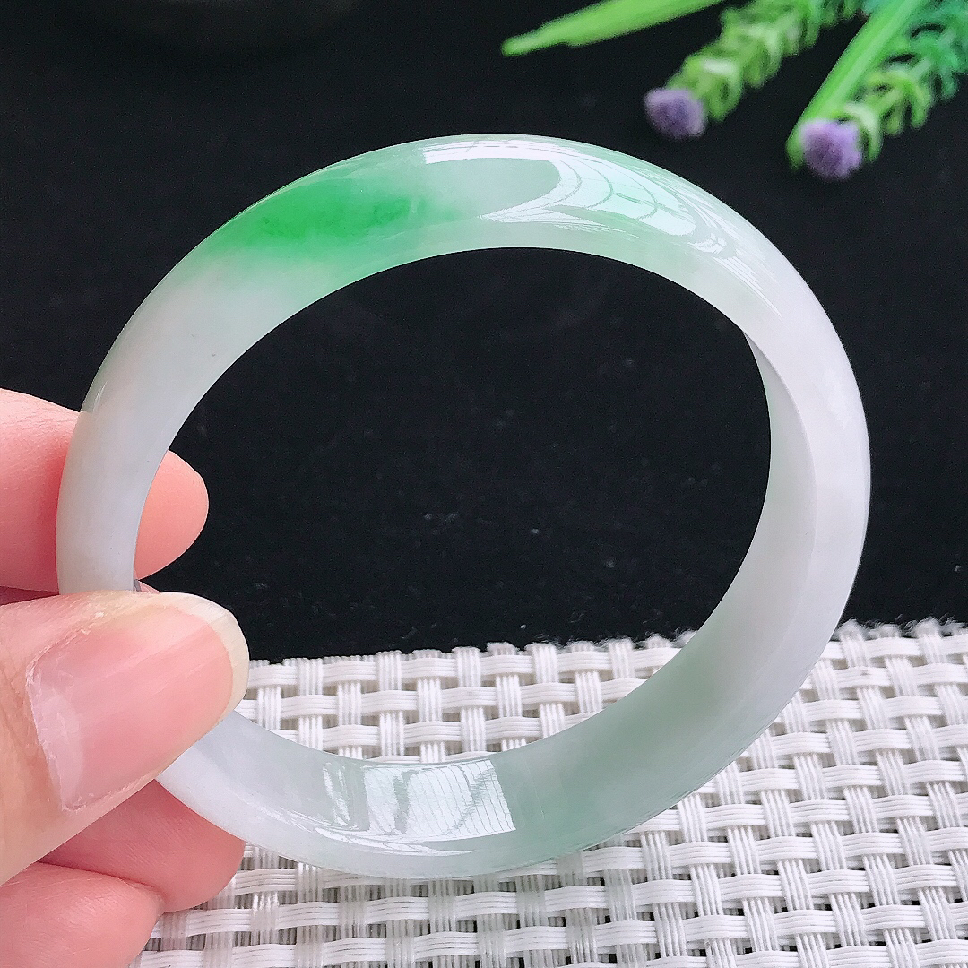 实拍A货翡翠58/13.7/6.5老坑精美飘阳绿手镯翡翠玉镯手环