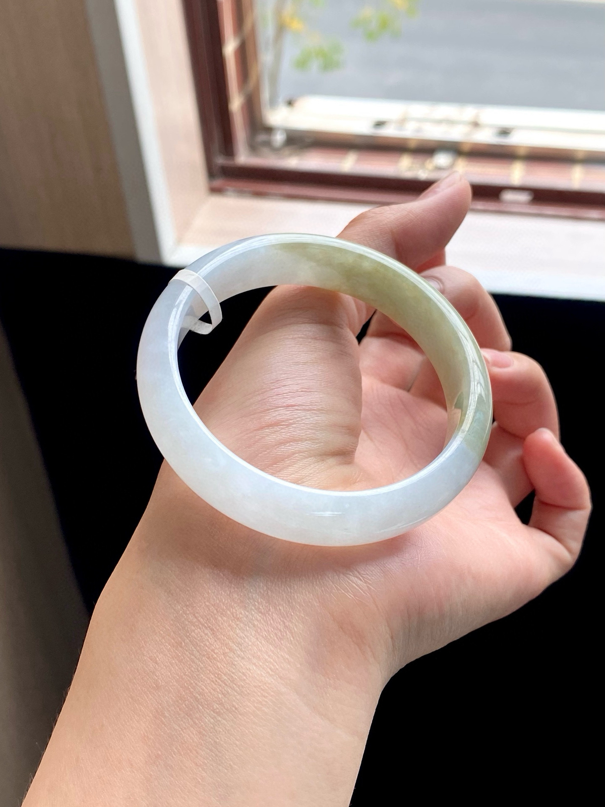 黄翡半山水正圈成品（无纹裂）
HY-8705
⭕️56.5-12.7-7