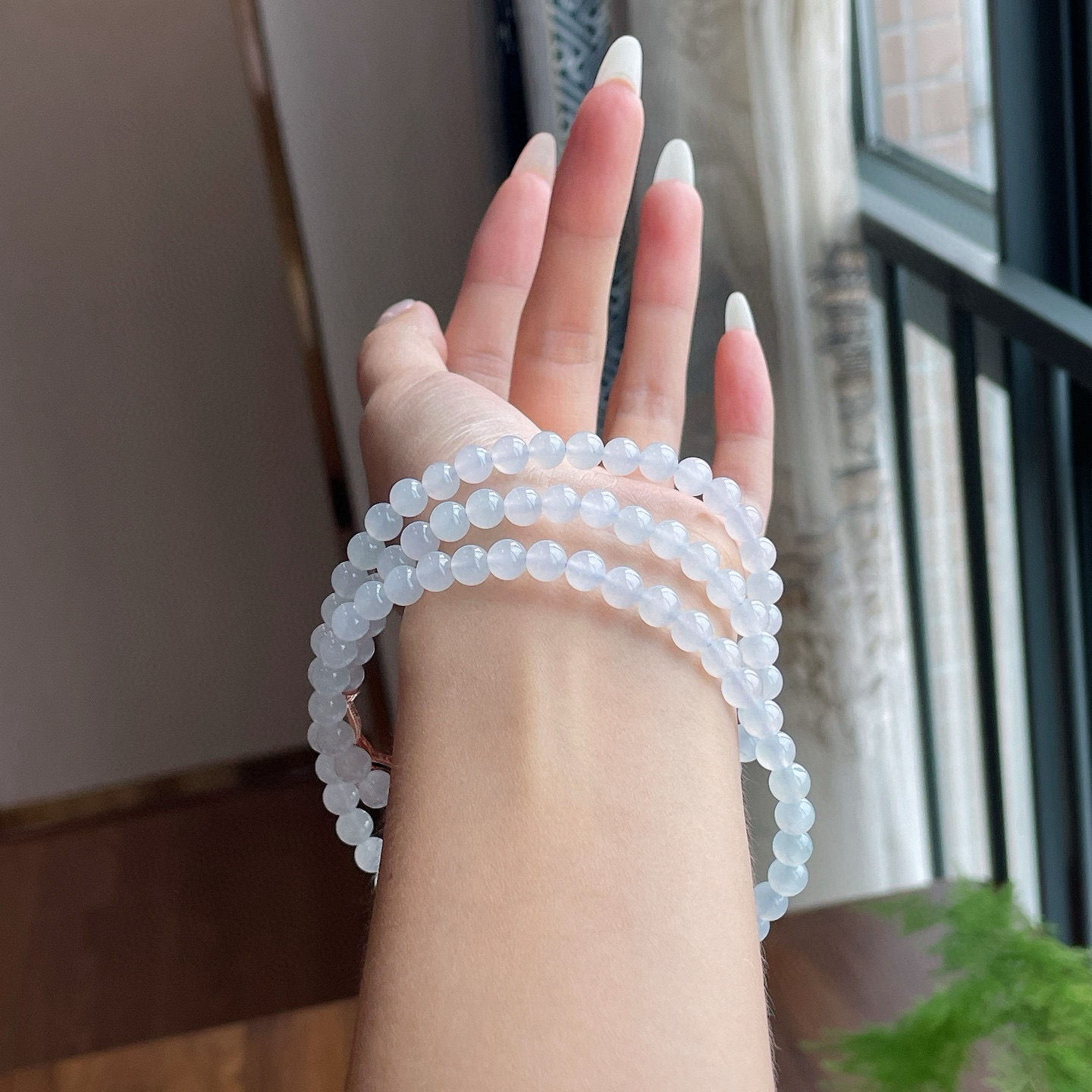 冰底珠链 
尺寸：6.1/108颗