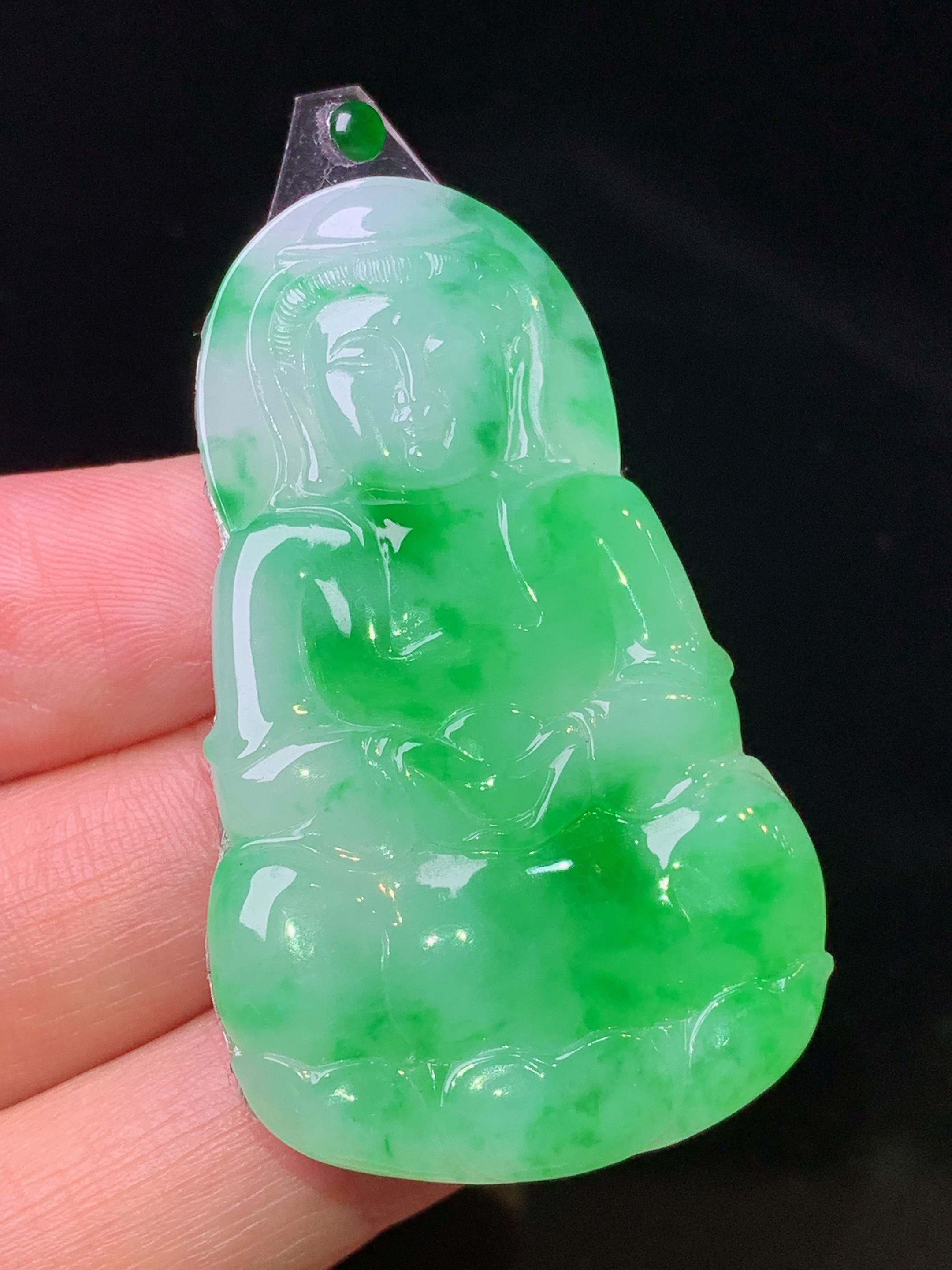 镶嵌款 翠绿观音吊坠 玉质细腻 色泽艳丽清新 水润亮眼 整体尺寸47.5*28.3*3.8*2x