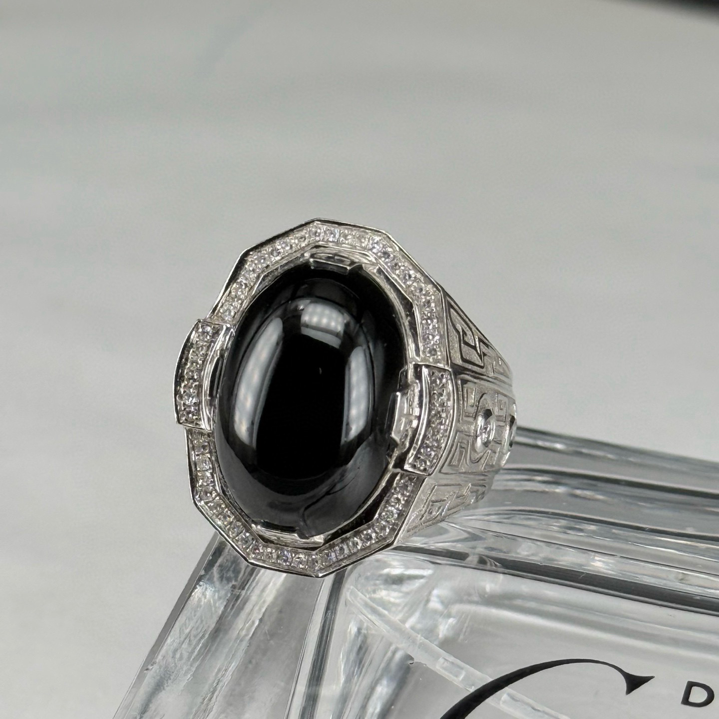 精品18k墨翠蛋面男戒 种好色正 黑度极好 打灯通透 油性十足 重金豪镶 尺寸20.7