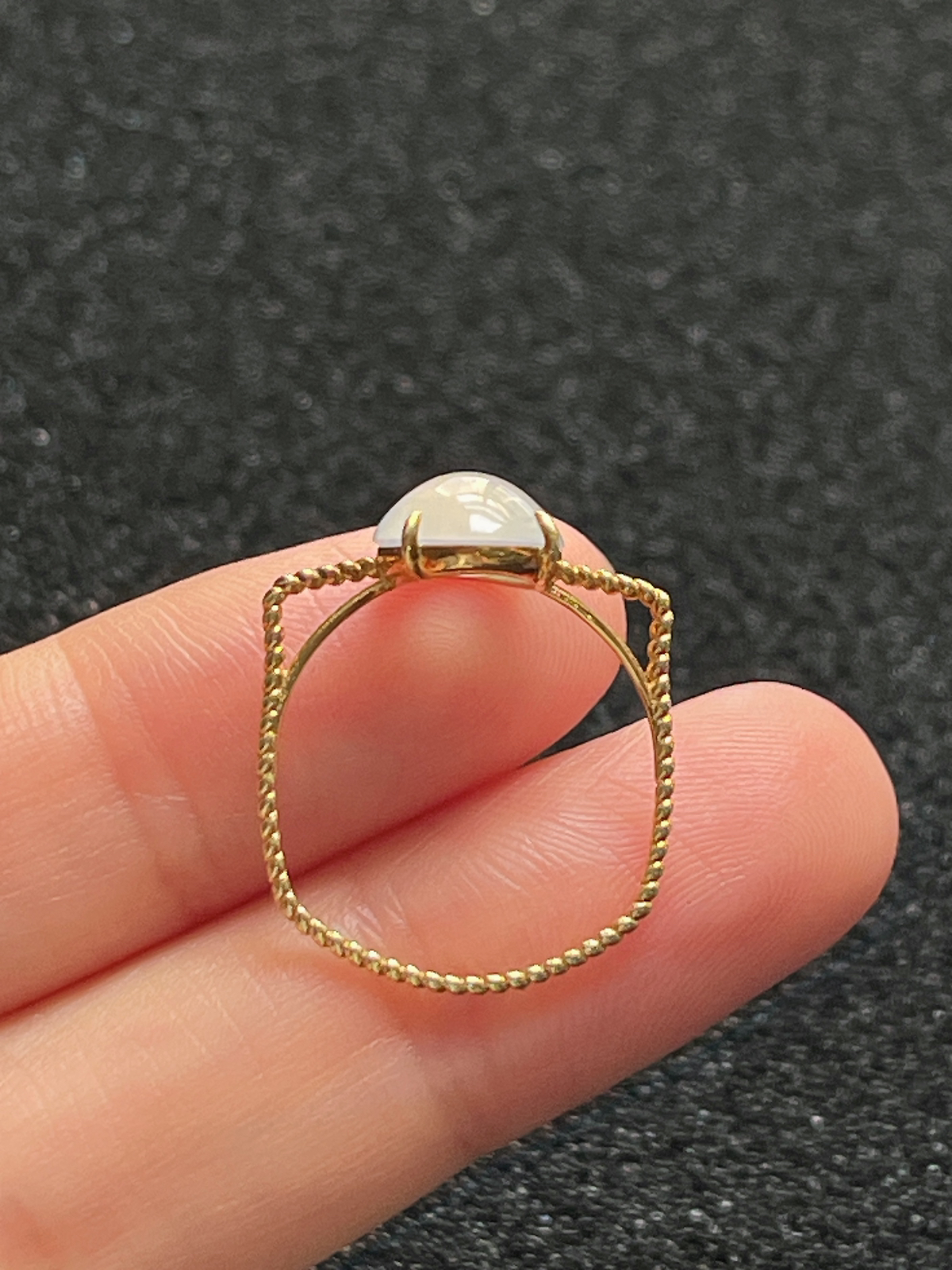 18k金翡翠白色戒指