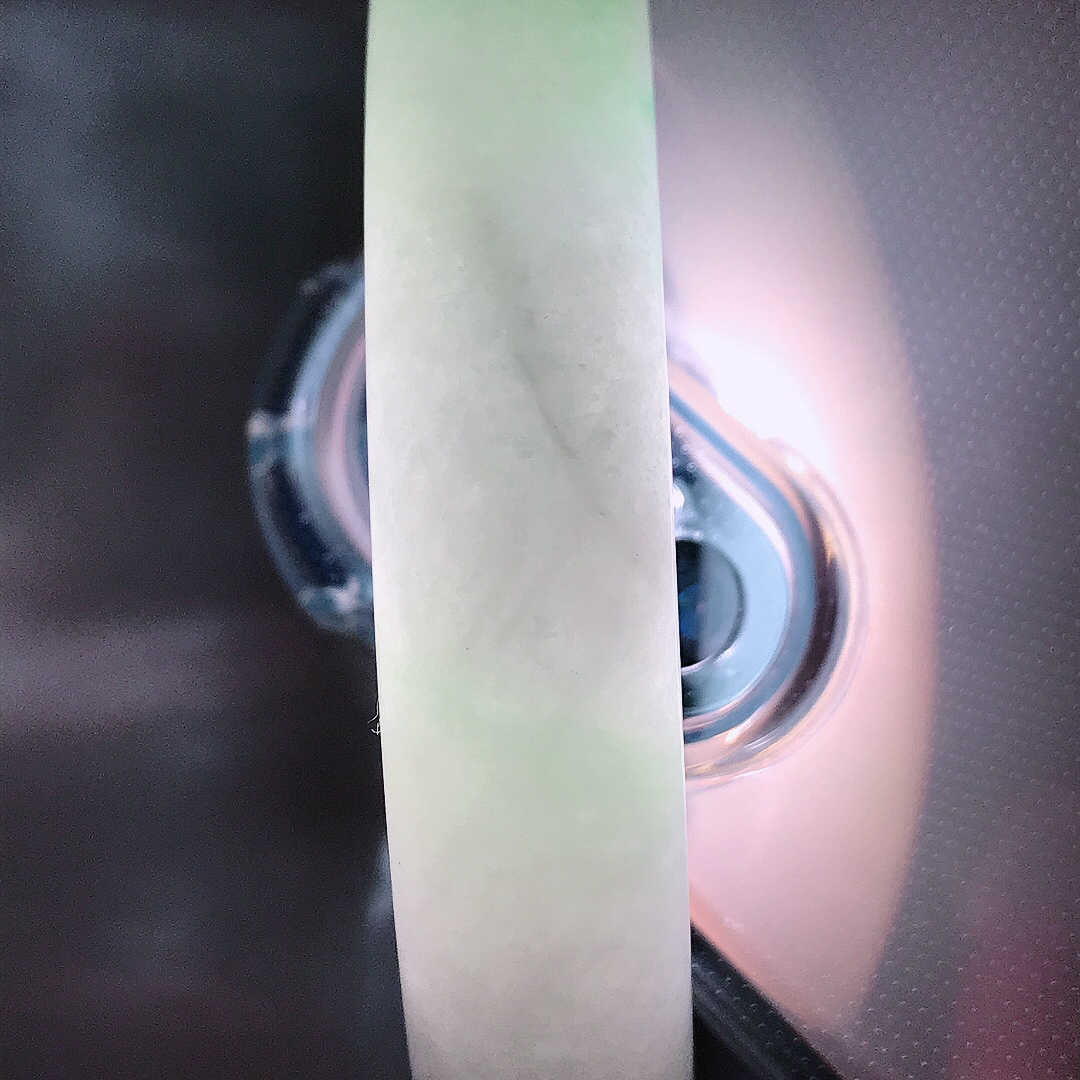 实拍A货翡翠56/11老坑精美温润飘绿胖圆条手镯翡翠玉镯手环