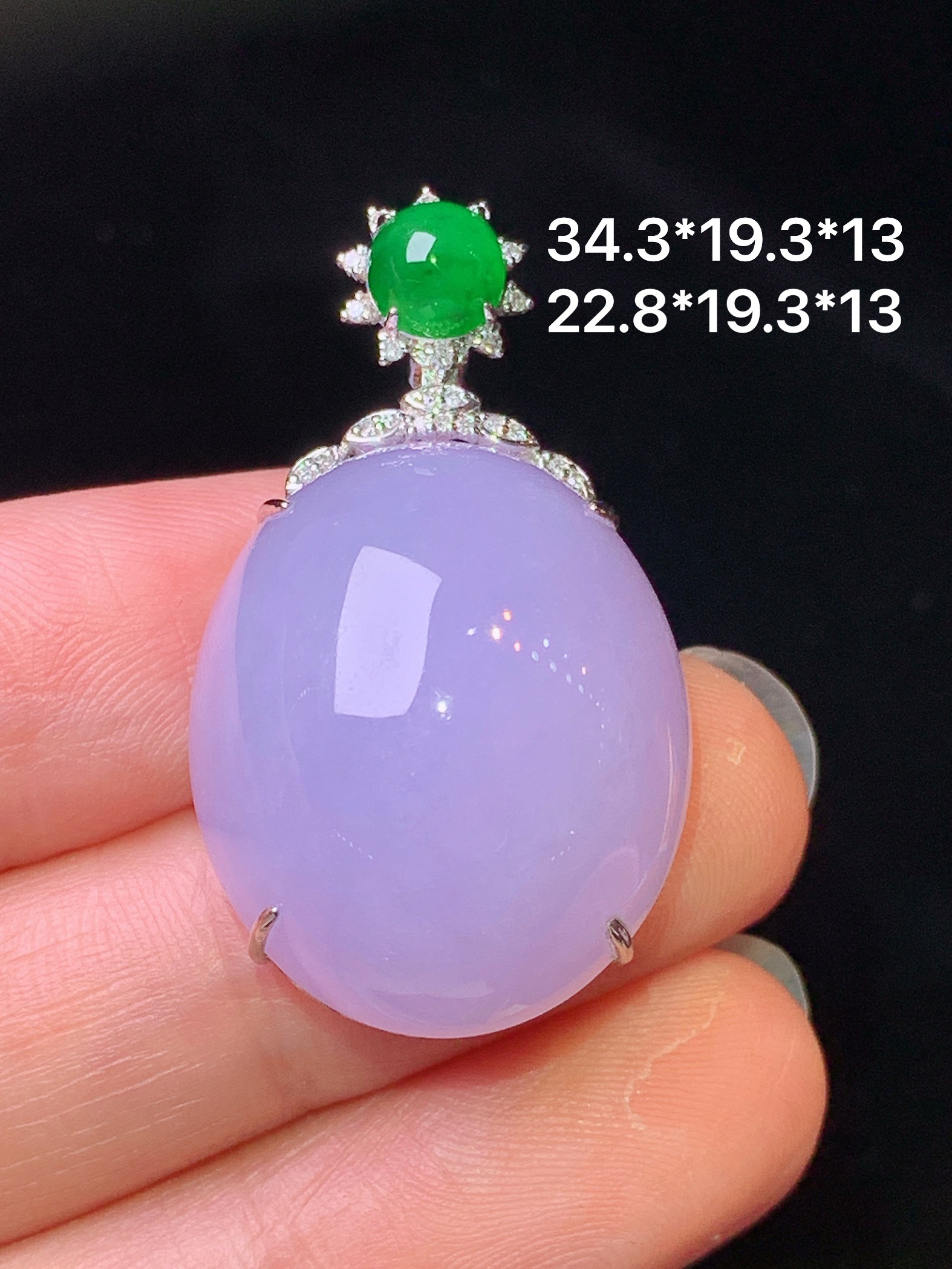 18k金钻镶嵌紫罗兰蛋面吊坠 玉质细腻 色泽艳丽清新 水润亮眼 整体尺寸34.3*19.3*13x5