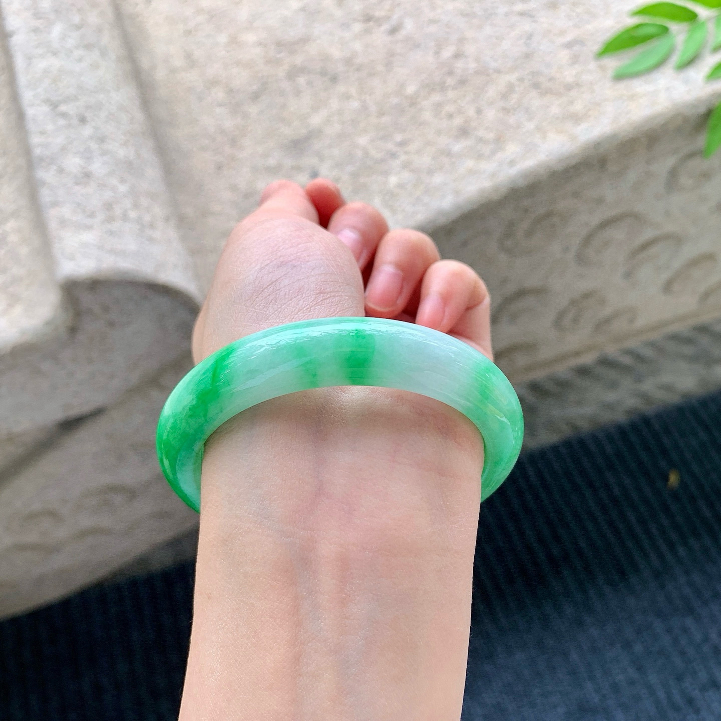 55.7/12.2/8.2辣绿，水润，种老，细腻