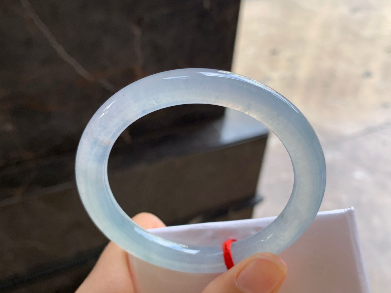 54-8.8

冰种圆条手镯^_^透亮水润