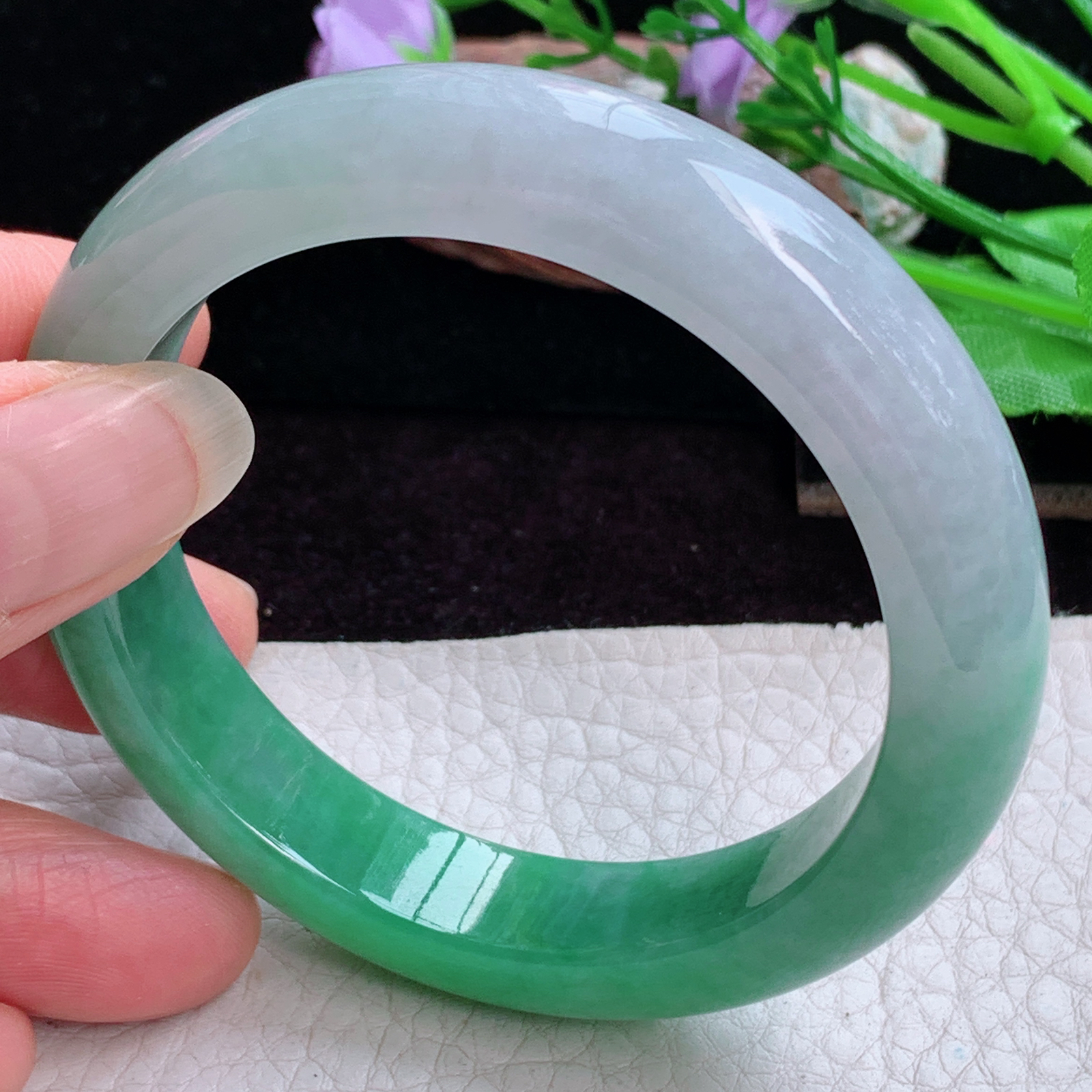 pj实拍54*12.3*8.5招财镯 天然缅甸翡翠手镯胶感辣绿半山水正圈玉镯子