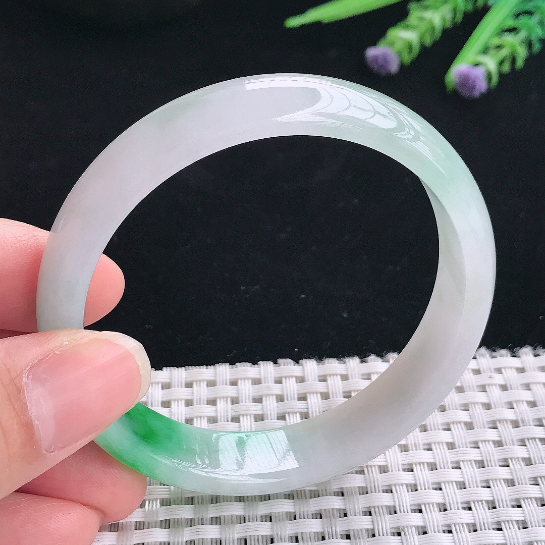 实拍A货翡翠58/13.7/6.5老坑精美飘阳绿手镯翡翠玉镯手环