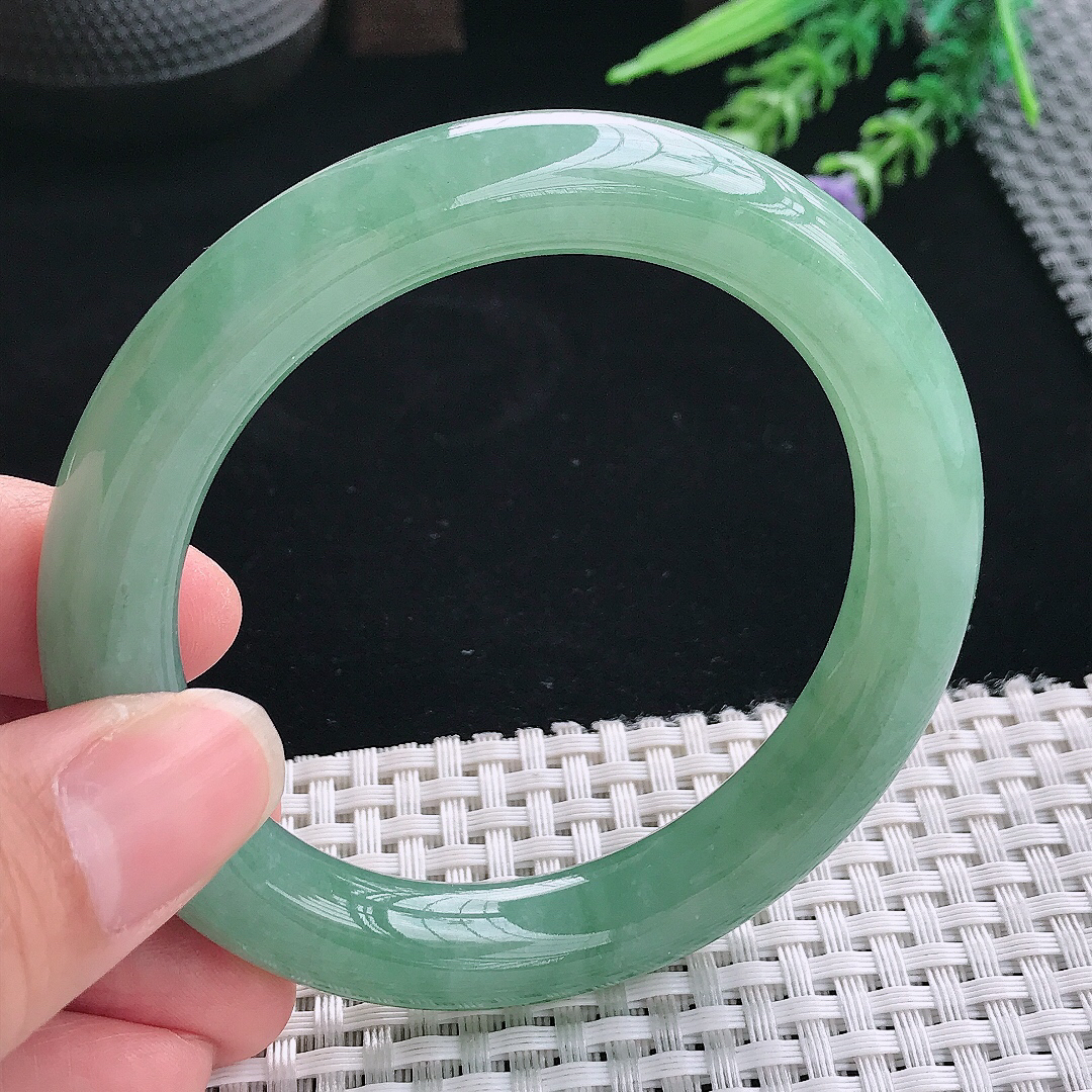 实拍A货翡翠57/10.9/10.6老坑冰润起胶满绿圆条手镯翡翠玉镯手环