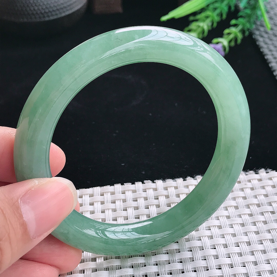 实拍A货翡翠57/10.9/10.6老坑冰润起胶满绿圆条手镯翡翠玉镯手环