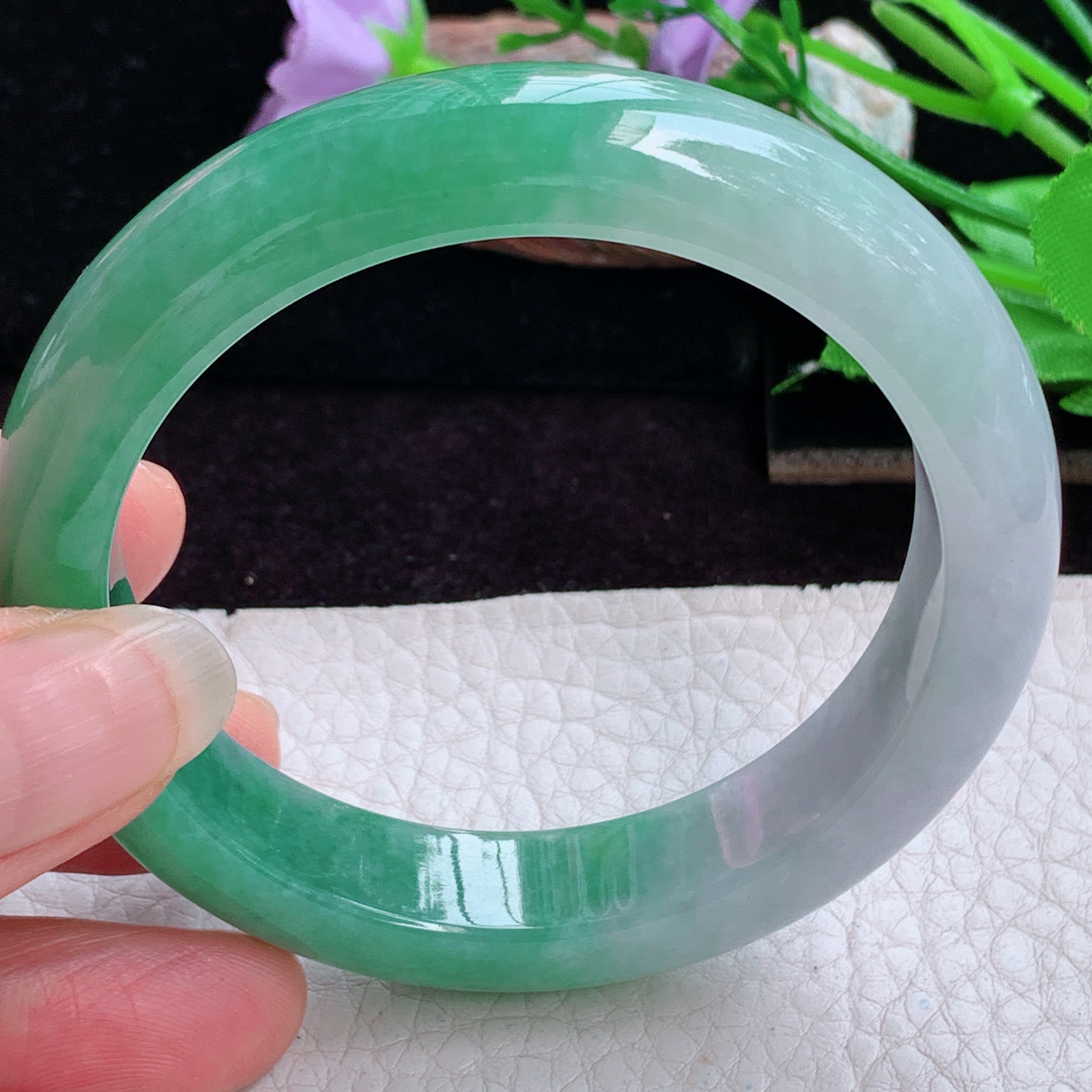 pj实拍54*12.3*8.5招财镯 天然缅甸翡翠手镯胶感辣绿半山水正圈玉镯子