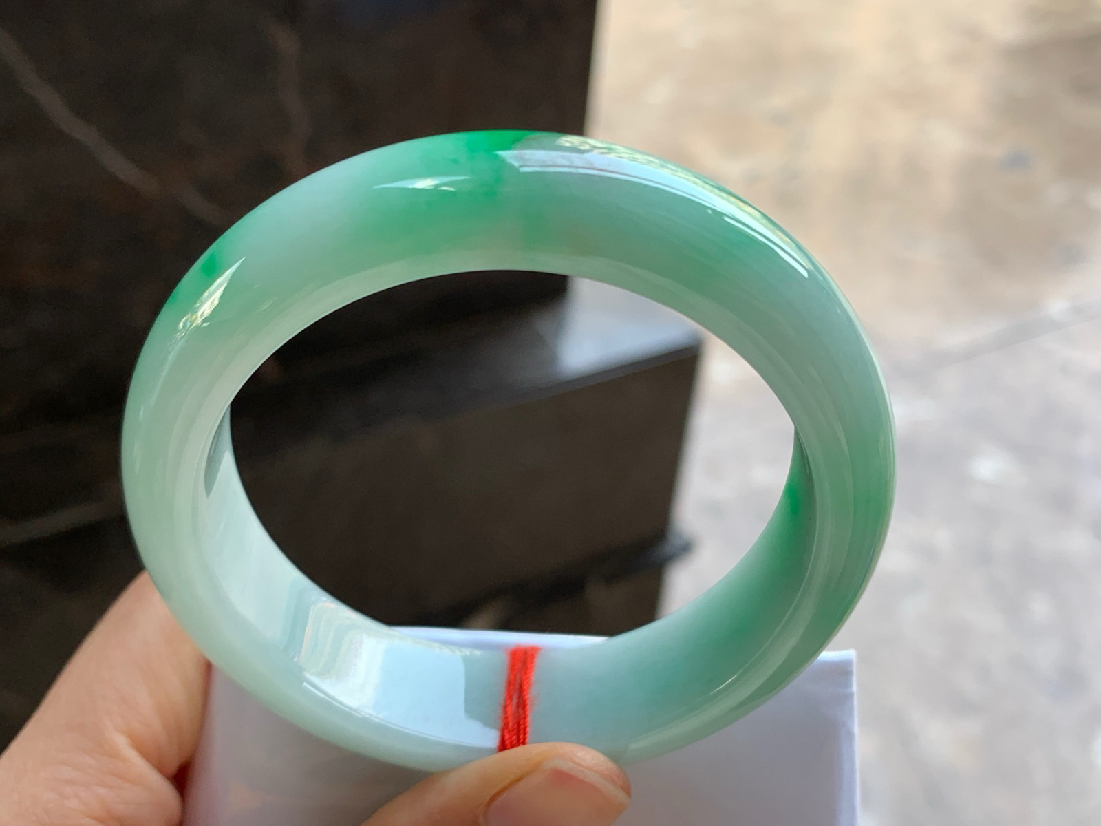 58.5-16.2-9

带色宽版手镯^_^颜色鲜艳