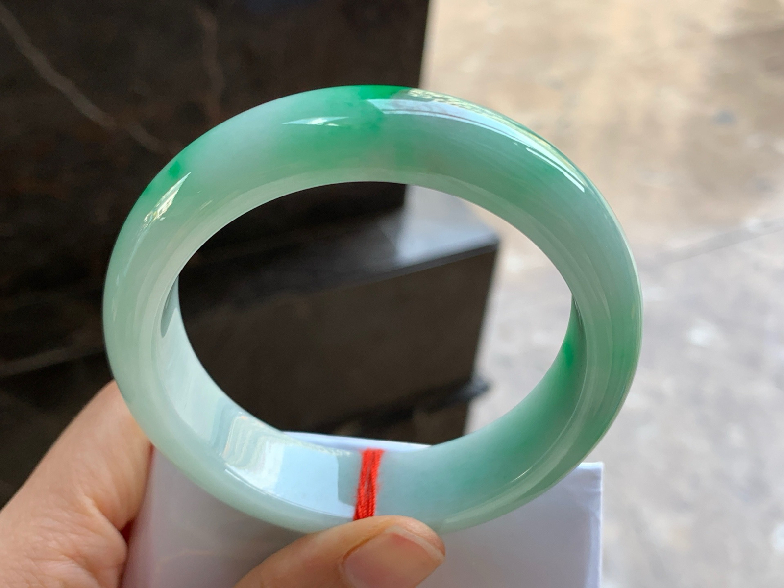 58.5-16.2-9

带色宽版手镯^_^颜色鲜艳