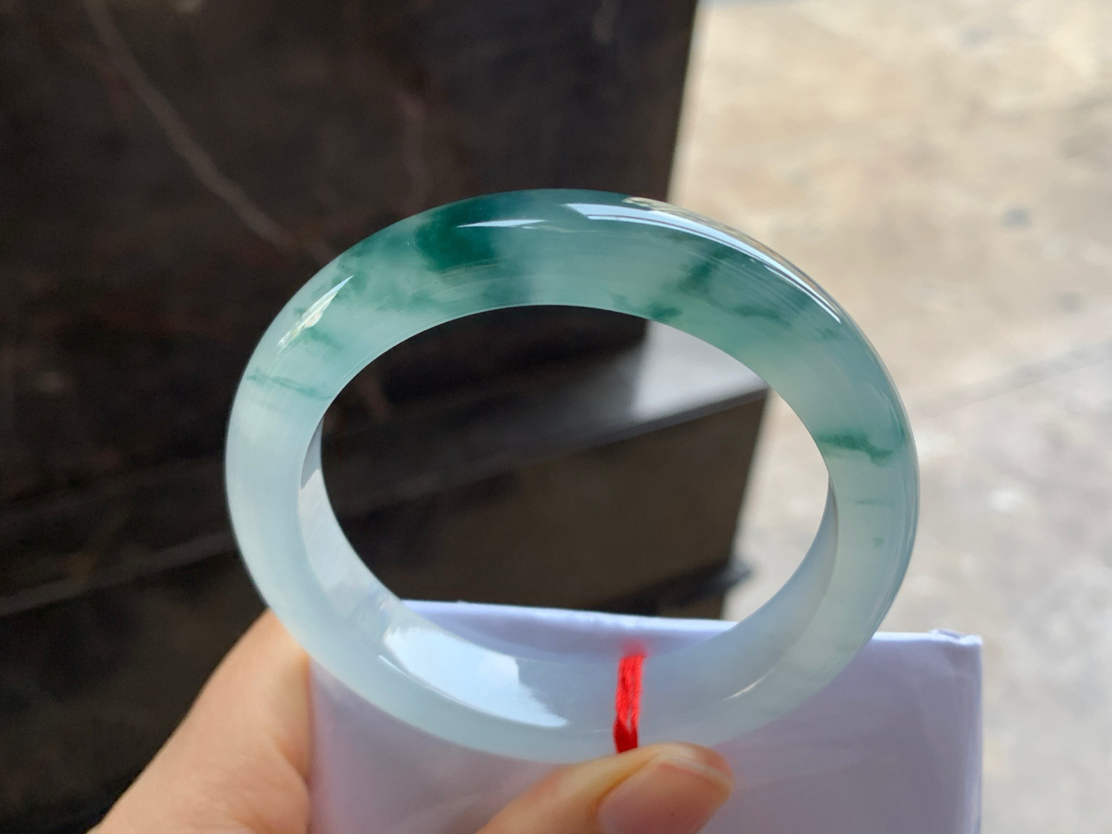 53.5-12-8.3

冰蓝花手镯^_^冰透 飘花浓郁