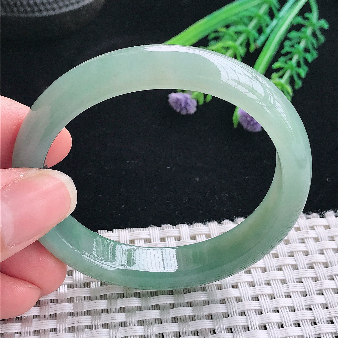 实拍A货翡翠53.5/48/12.1/7.6老坑冰润起胶满油绿贵妃手镯翡翠玉镯手环