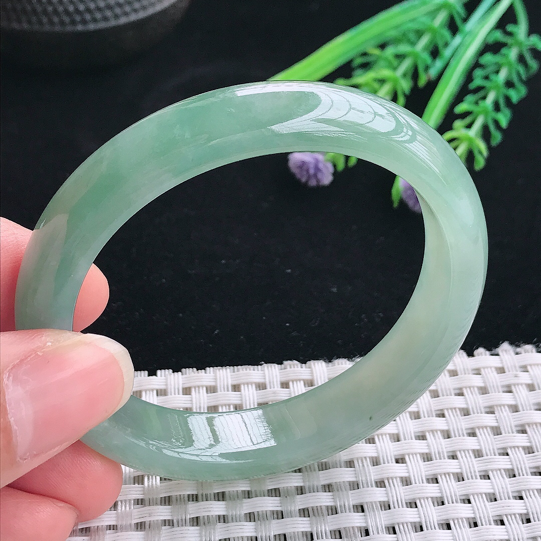 实拍A货翡翠53.5/48/12.1/7.6老坑冰润起胶满油绿贵妃手镯翡翠玉镯手环