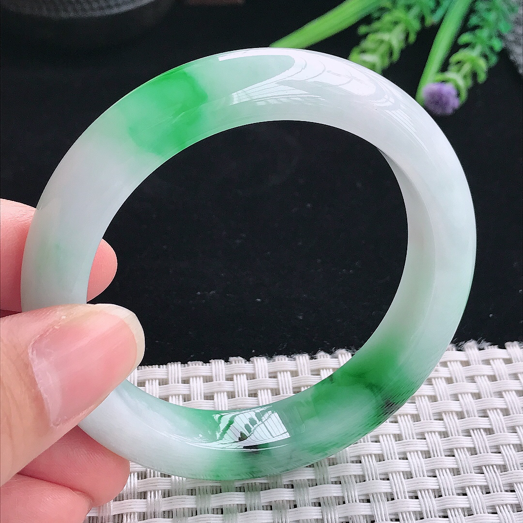 实拍A货翡翠55.3/12.3/9.5老坑精美冰润飘阳绿手镯翡翠玉镯手环