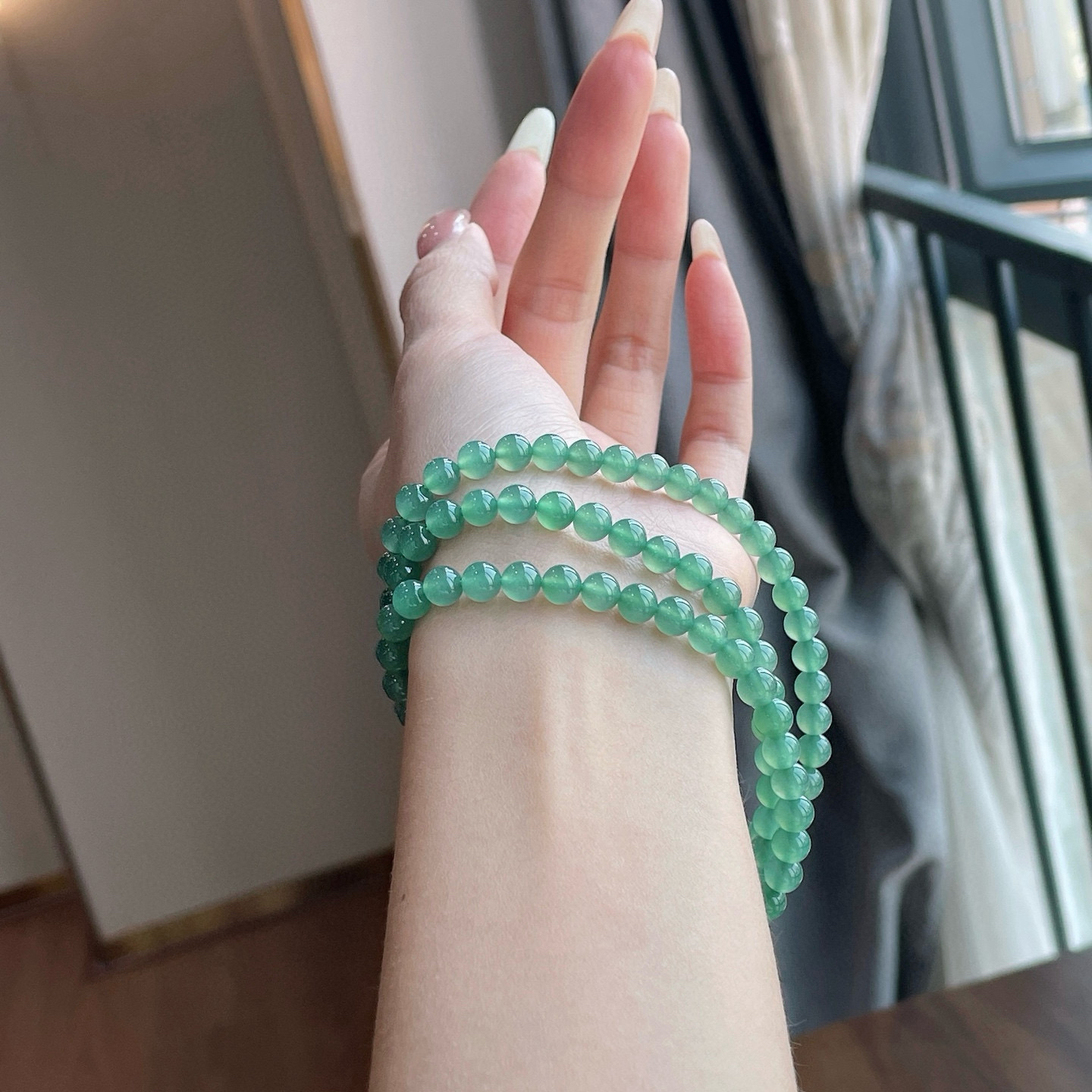 满色油绿项链 
尺寸：6/108颗