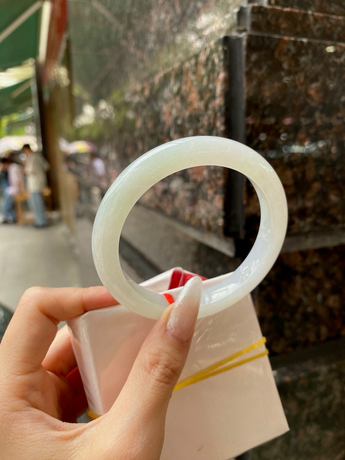 【晴底手镯】
尺寸：58.2-10.5-8.5
自然光无滤镜，原图直出