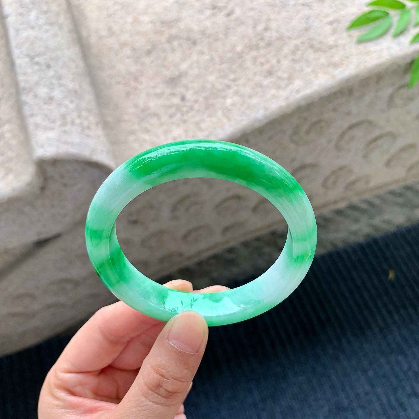 55.7/12.2/8.2辣绿，水润，种老，细腻