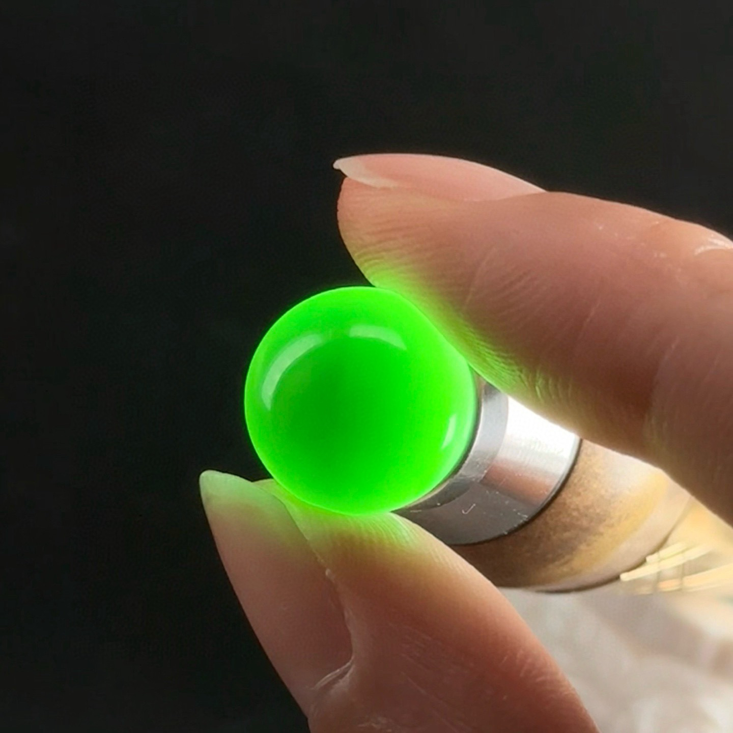 单颗价 墨翠珠子 种好色正 黑度足 打灯通透 油性十足 种好肉细