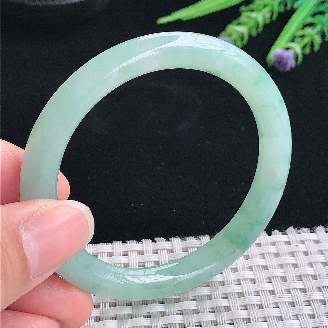 实拍A货翡翠53/8.2/8.5老坑冰胶水灵冰晴飘花圆条手镯翡翠玉镯手环
