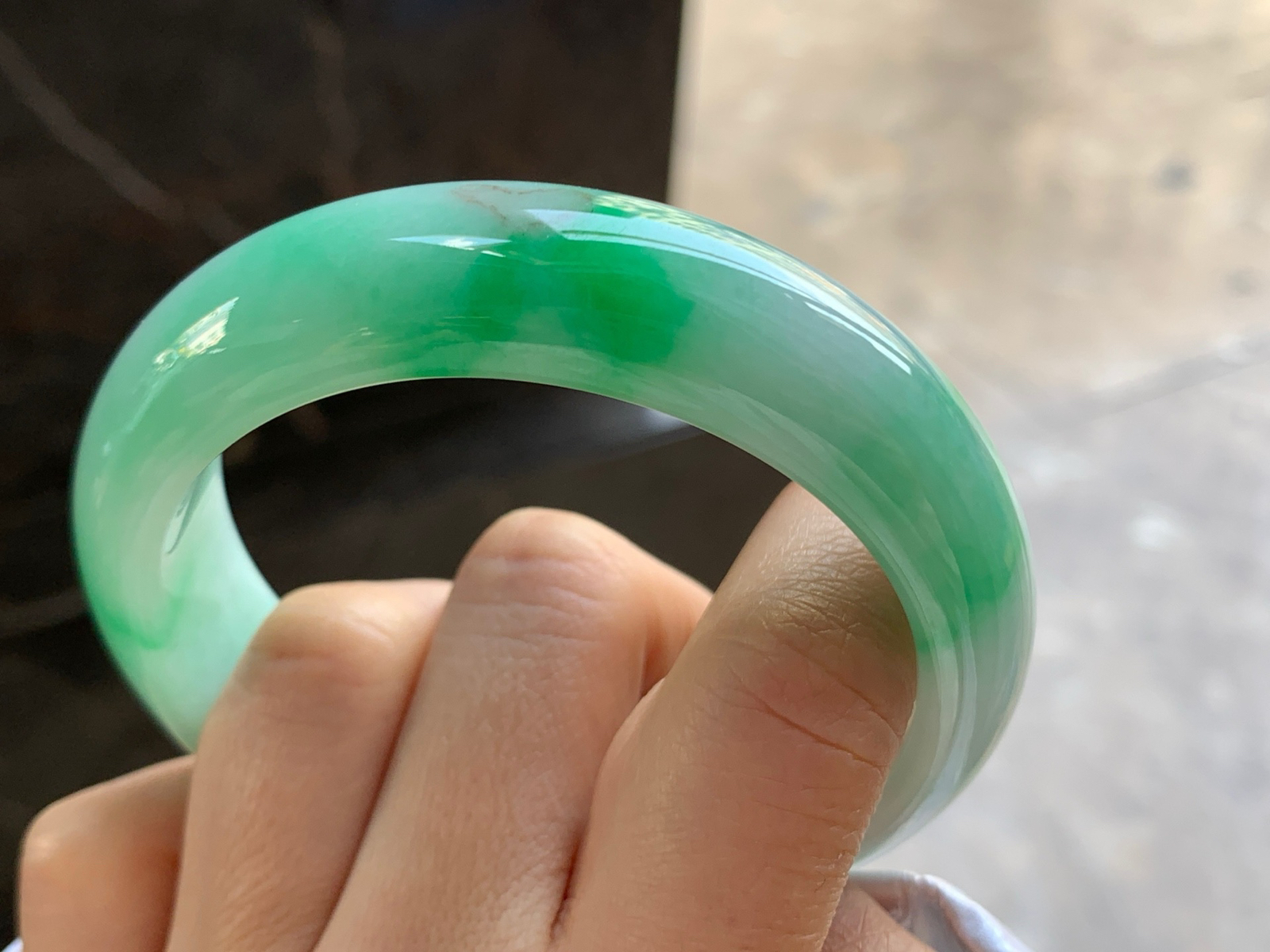 58.5-16.2-9

带色宽版手镯^_^颜色鲜艳