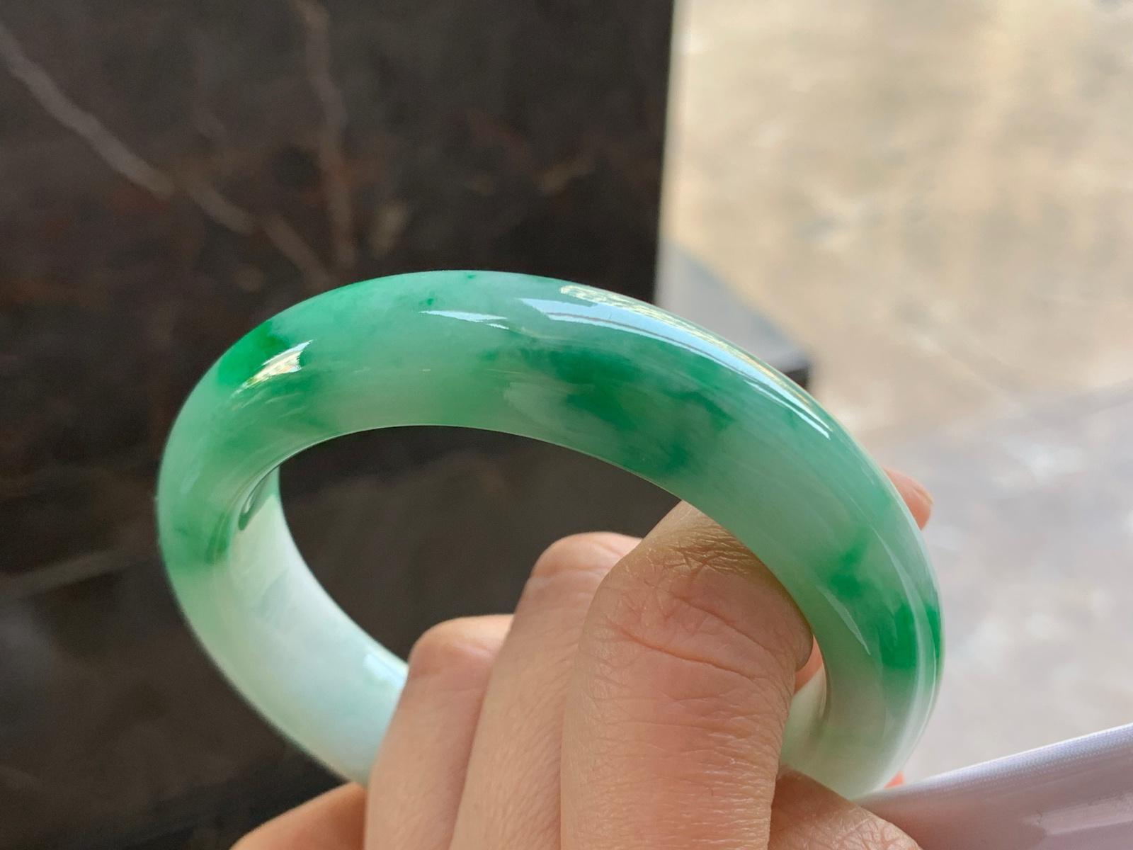 55-14-9.5

浓绿色手镯^_^鲜艳