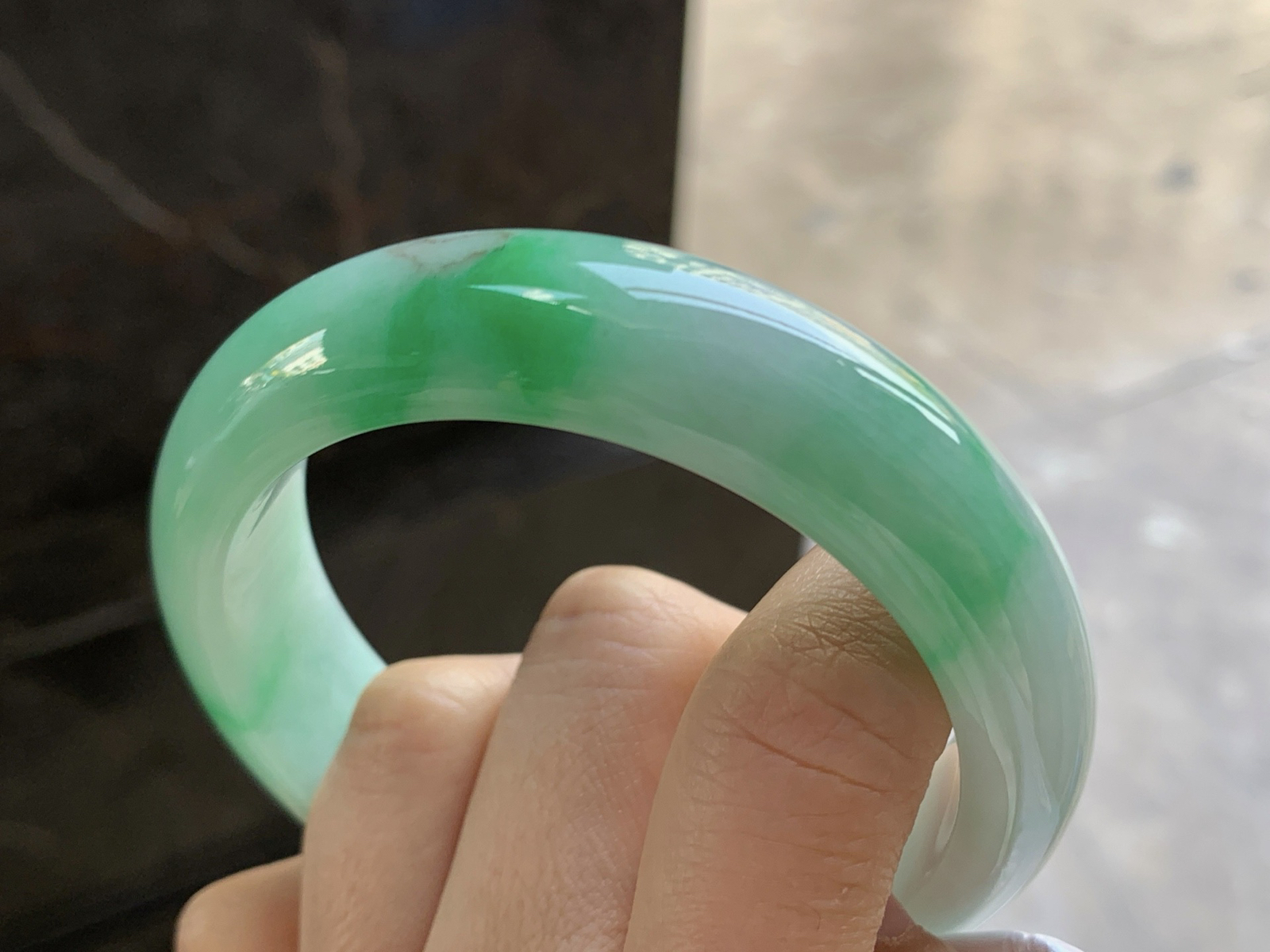 58.5-16.2-9

带色宽版手镯^_^颜色鲜艳